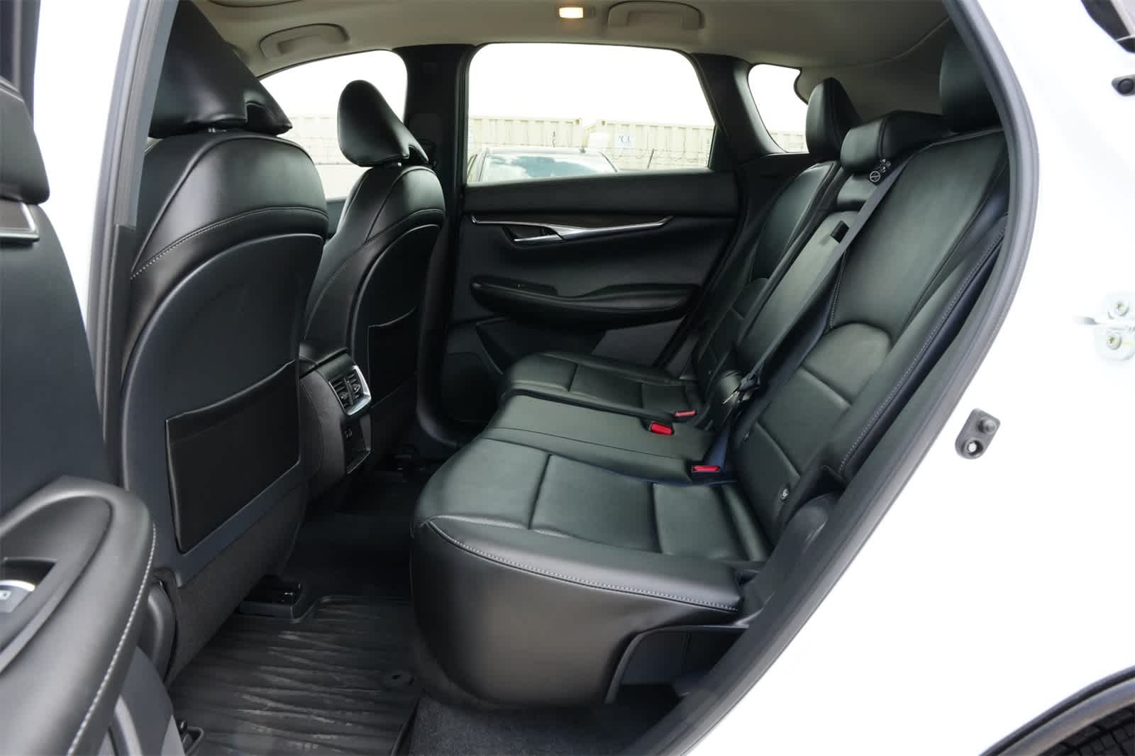 Thumbnail: 2025 INFINITI QX50 - 19