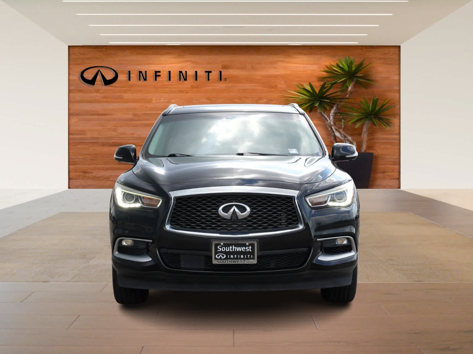 Thumbnail: 2016 INFINITI QX60 - 2