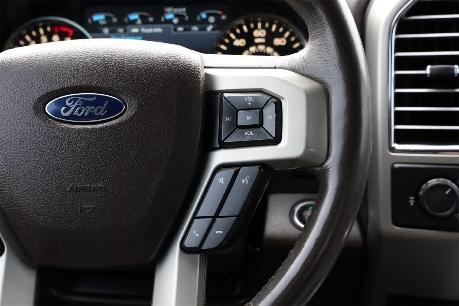 Thumbnail: 2015 Ford F-150 - 11
