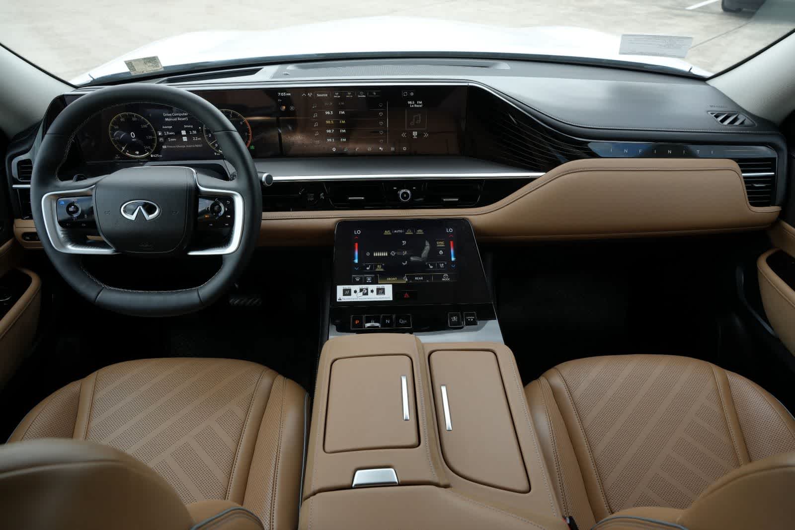 Thumbnail: 2027 INFINITI QX80 - 7