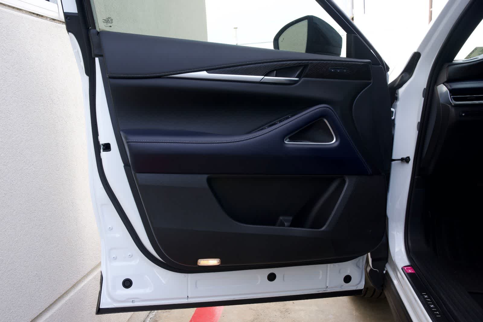 Thumbnail: 2026 INFINITI QX60 - 18