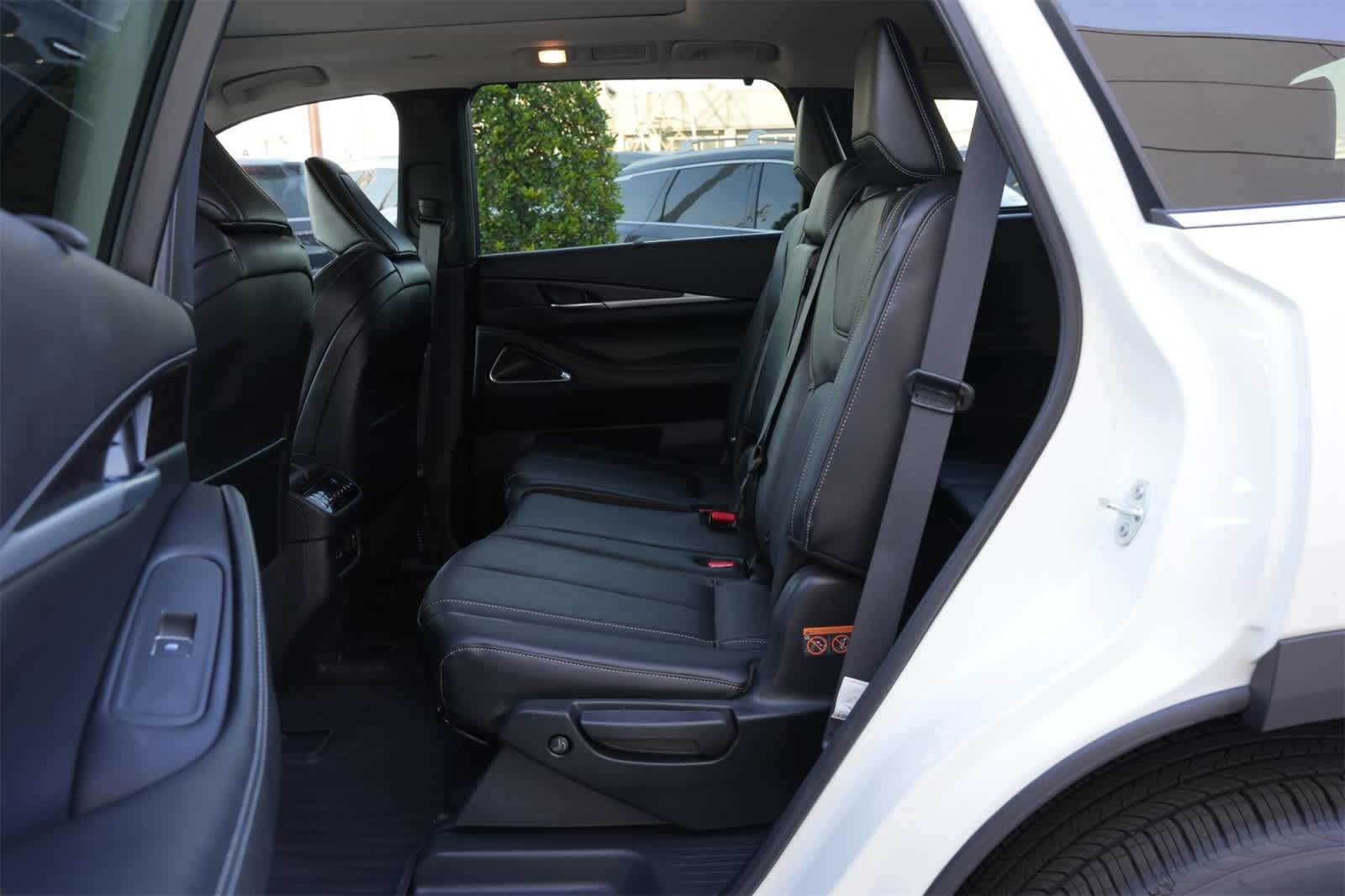 2025 INFINITI QX60 Sensory 16
