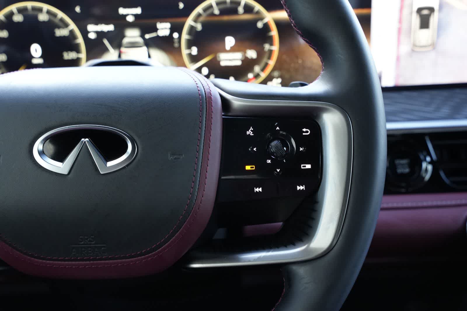 Thumbnail: 2026 INFINITI QX80 - 11