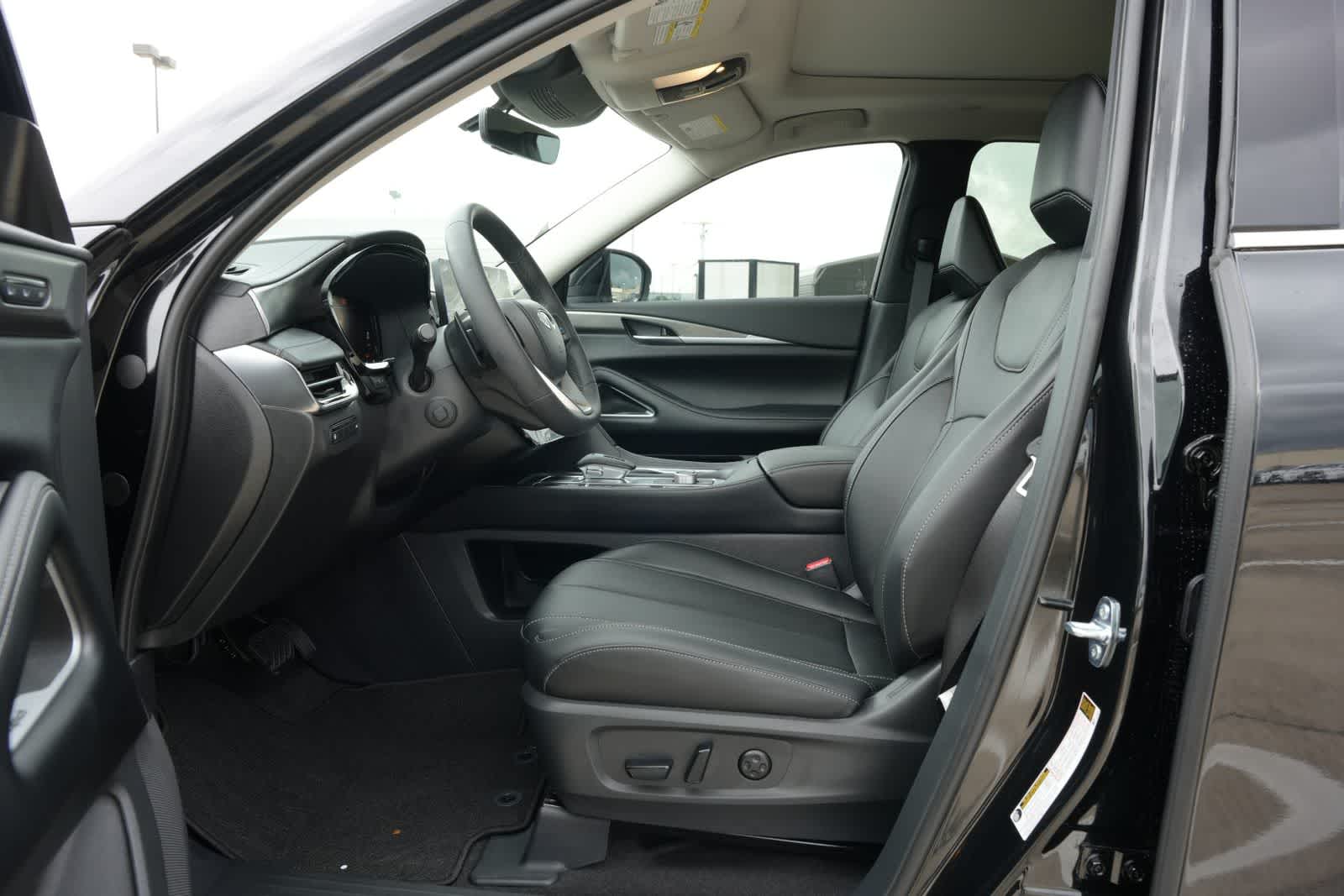 Thumbnail: 2027 INFINITI QX60 - 17