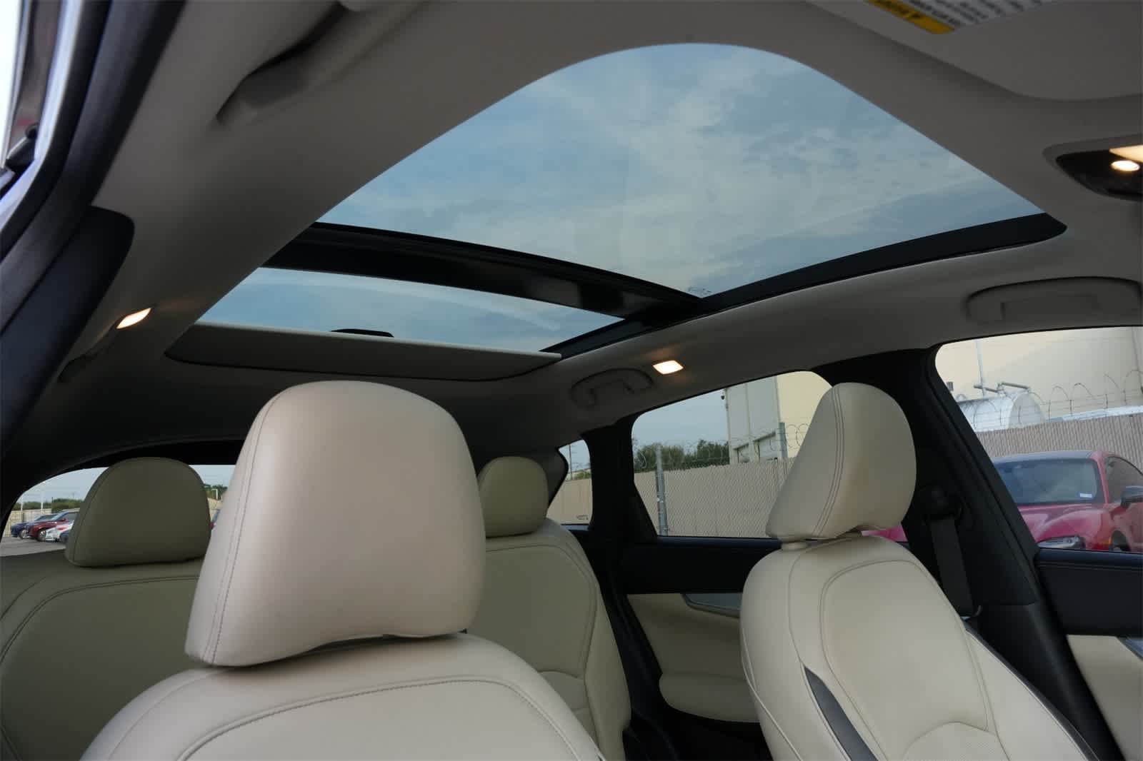 Thumbnail: 2019 INFINITI QX50 - 25