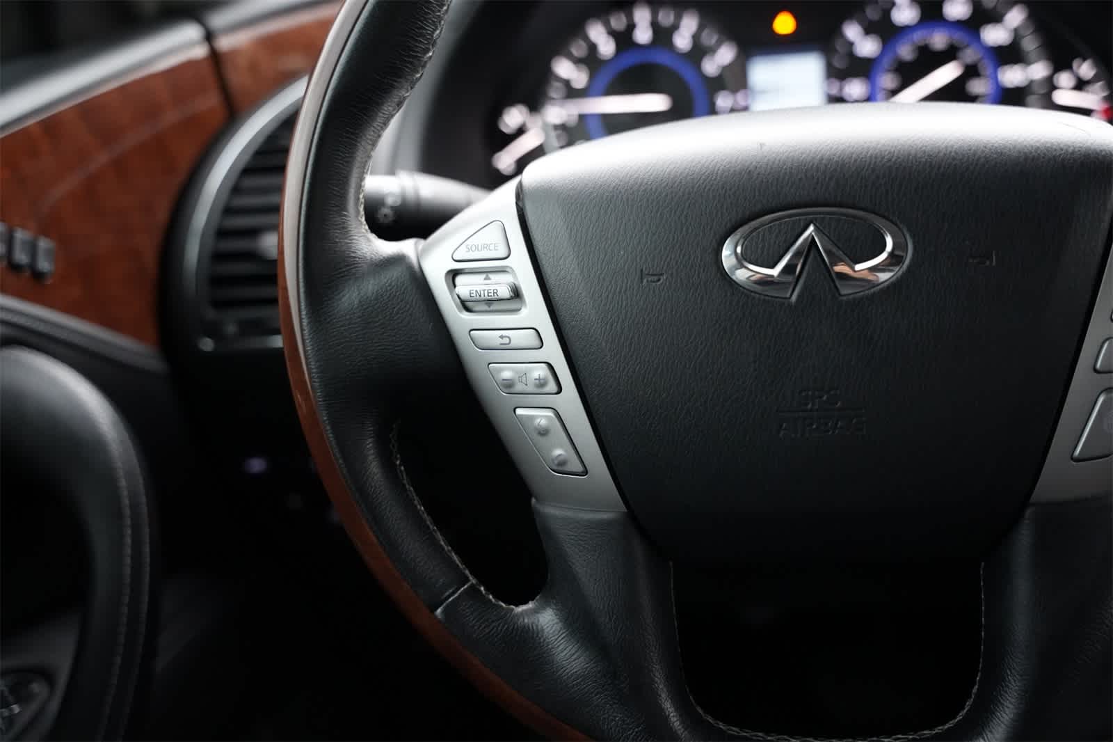 Thumbnail: 2018 INFINITI QX80 - 10