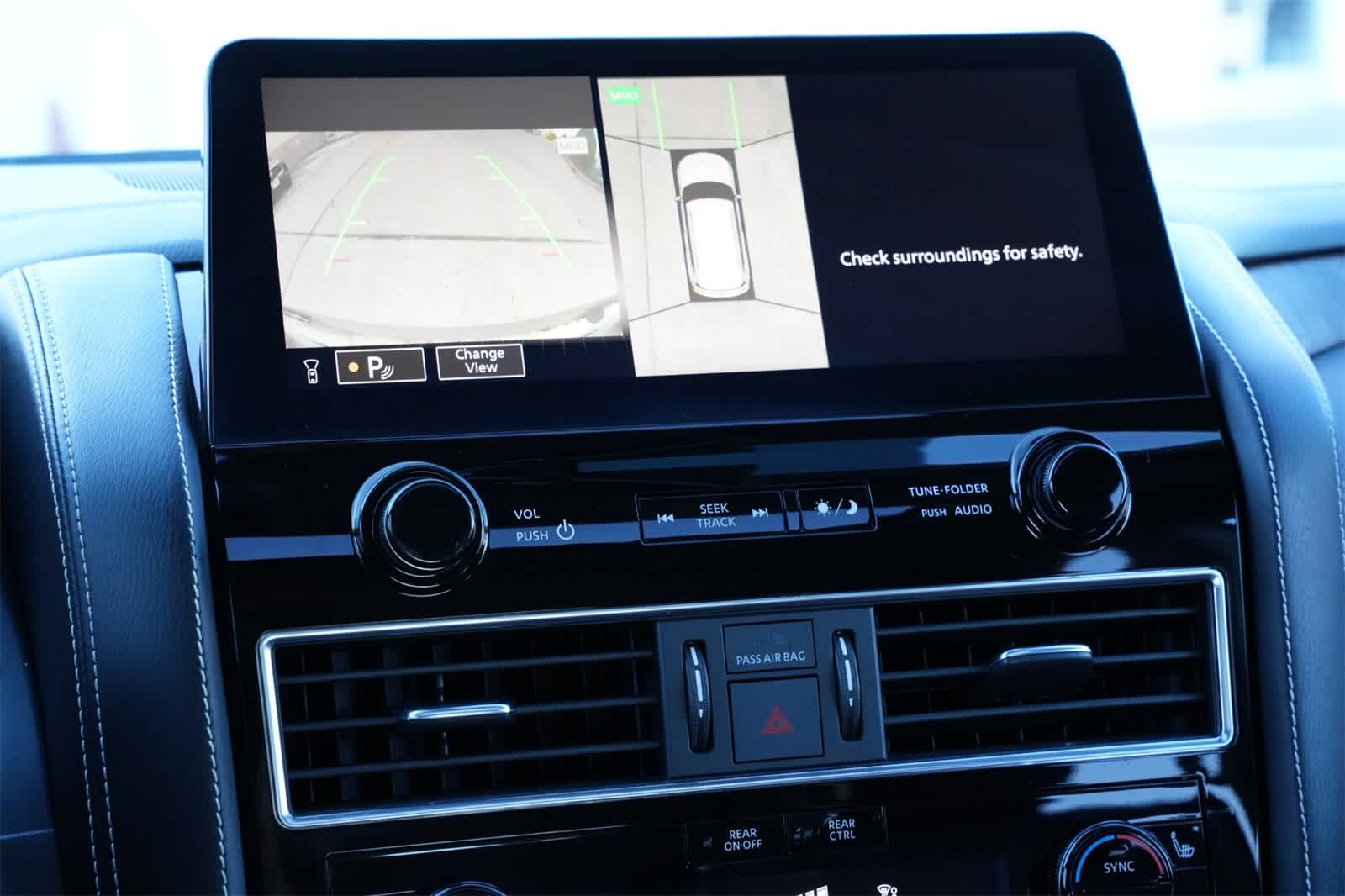 Thumbnail: 2023 INFINITI QX80 - 14