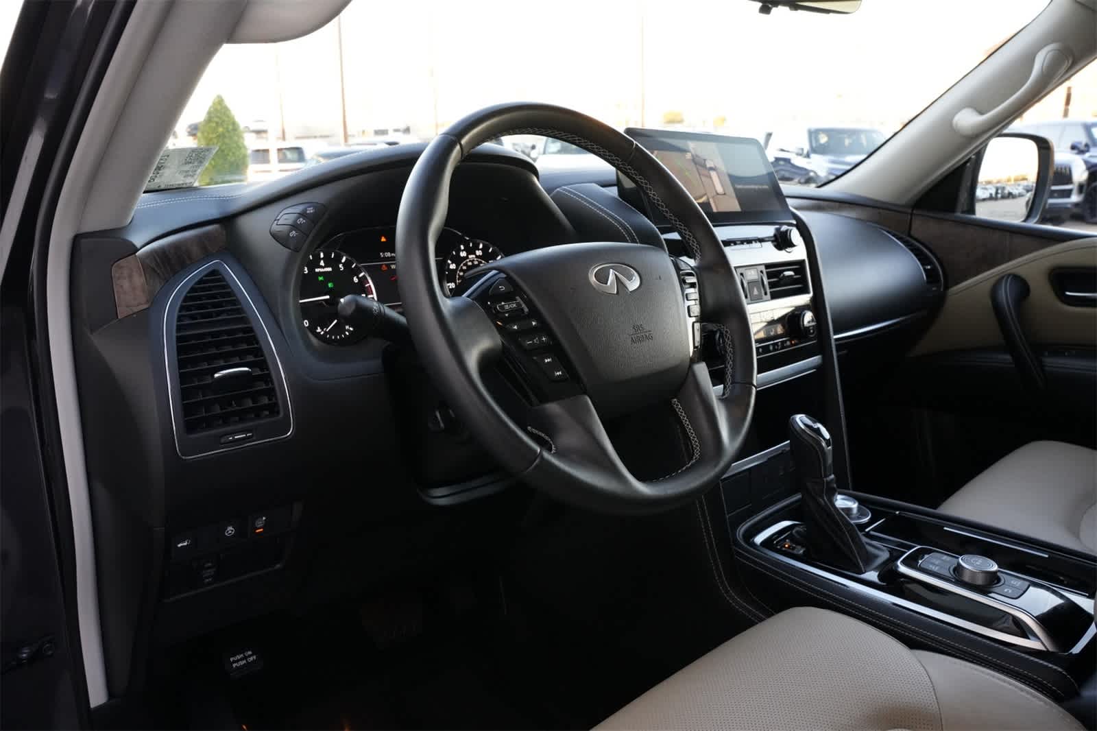 Thumbnail: 2023 INFINITI QX80 - 16