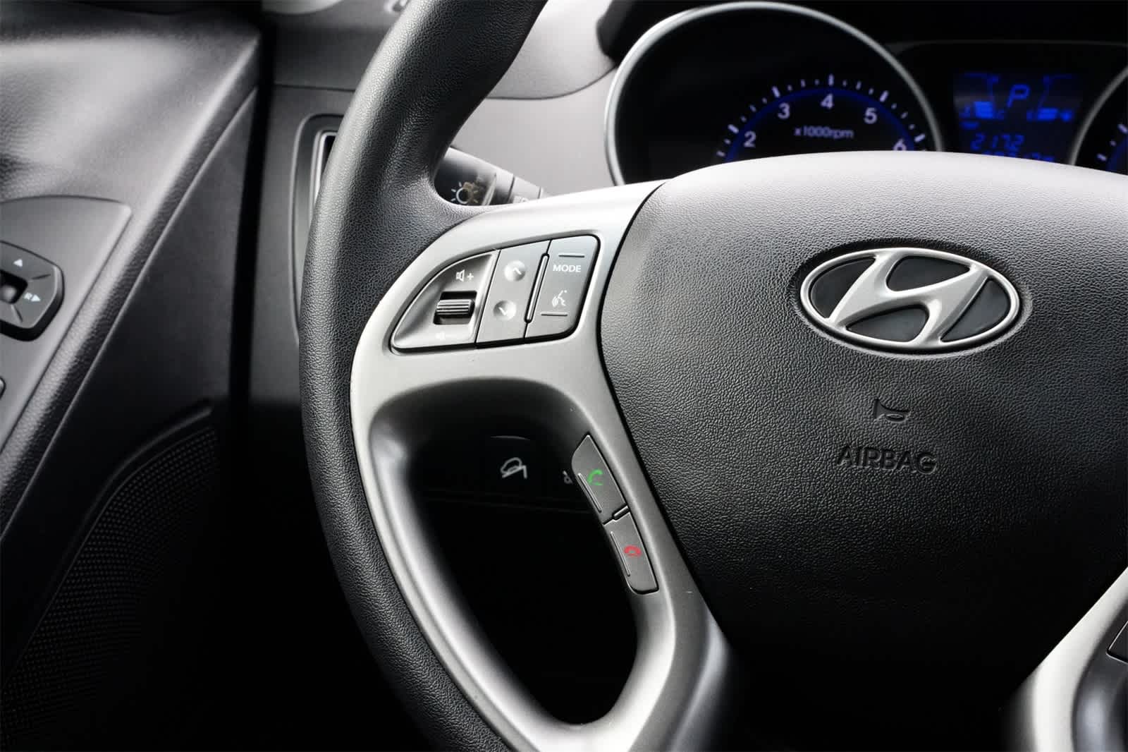 Thumbnail: 2014 Hyundai Tucson - 10