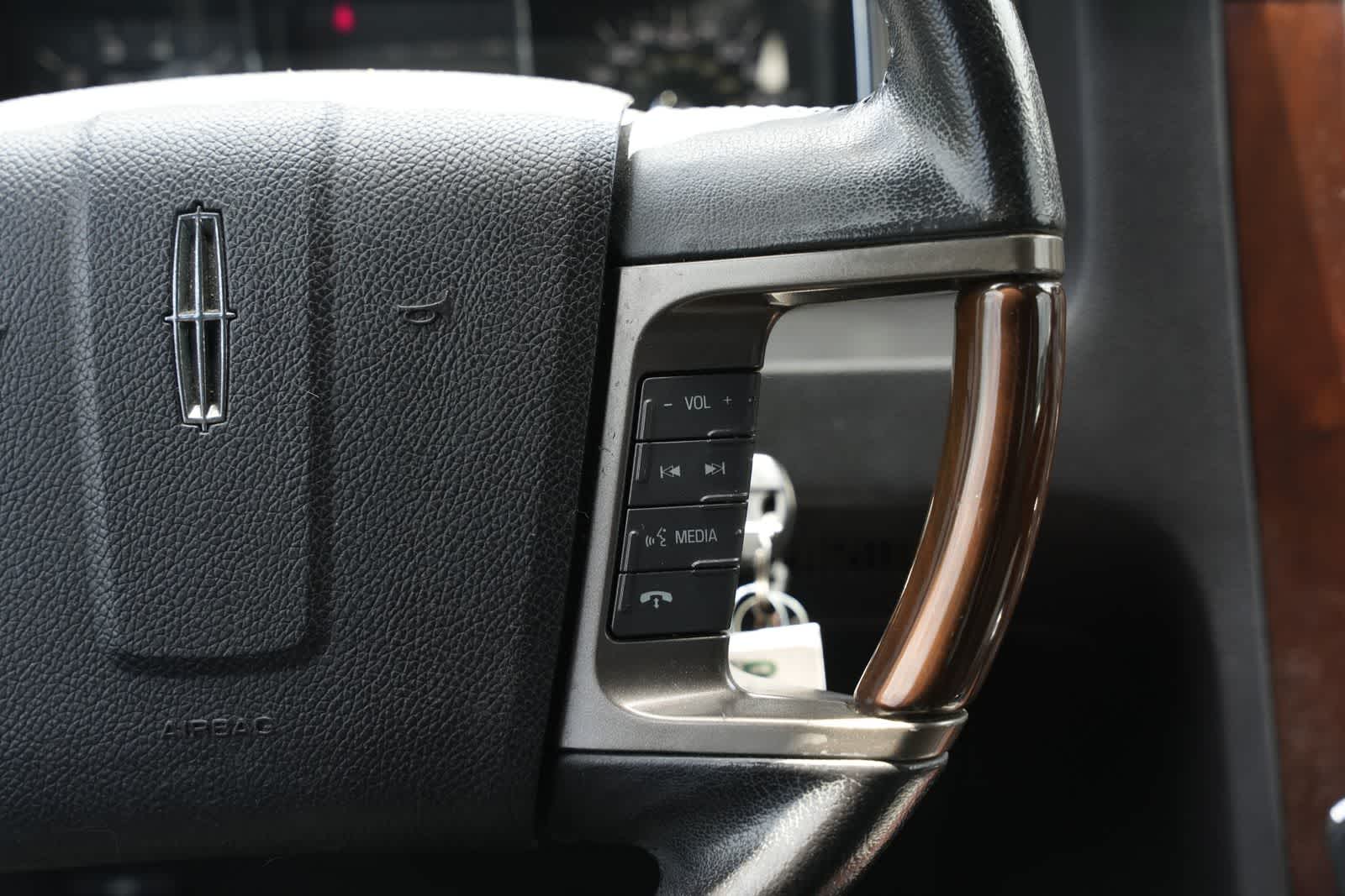 Thumbnail: 2014 Lincoln Navigator - 10