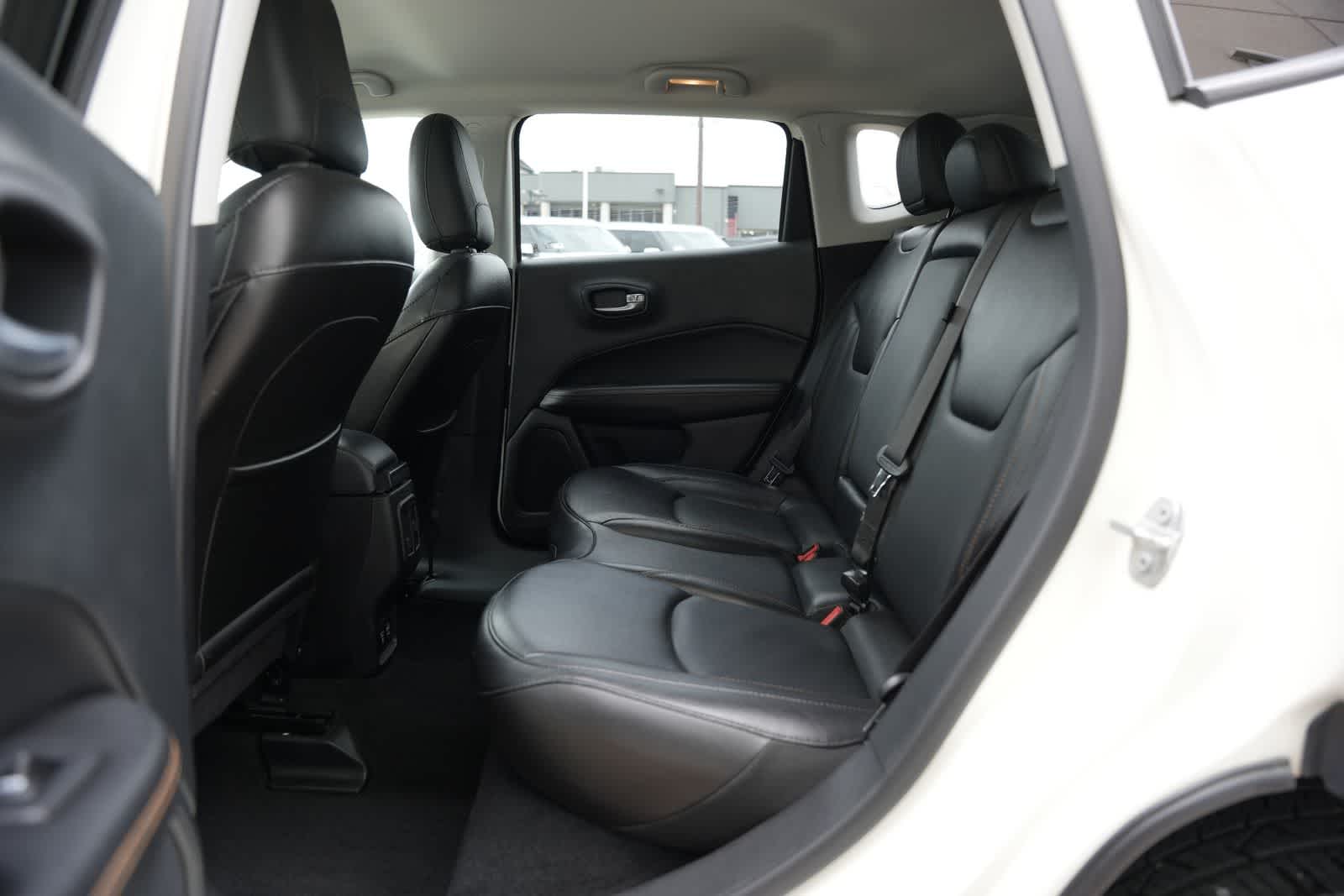 Thumbnail: 2020 Jeep Compass - 18