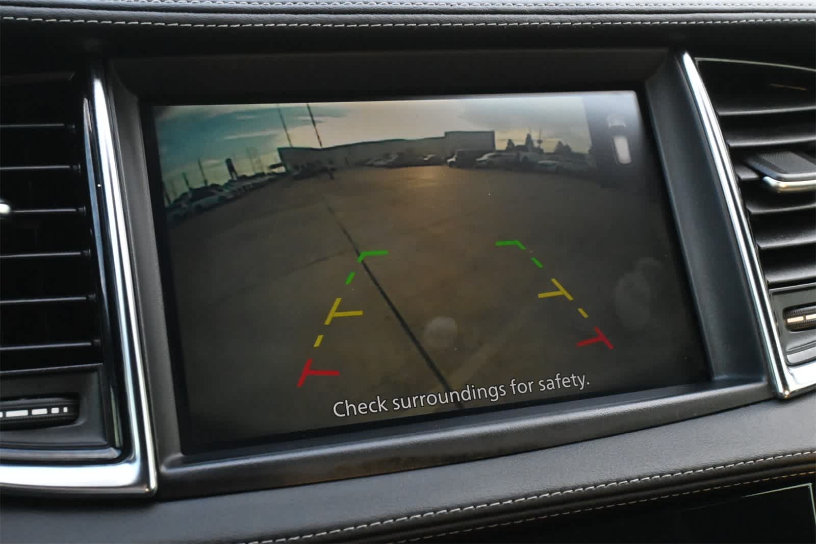 Thumbnail: 2022 INFINITI QX55 - 14