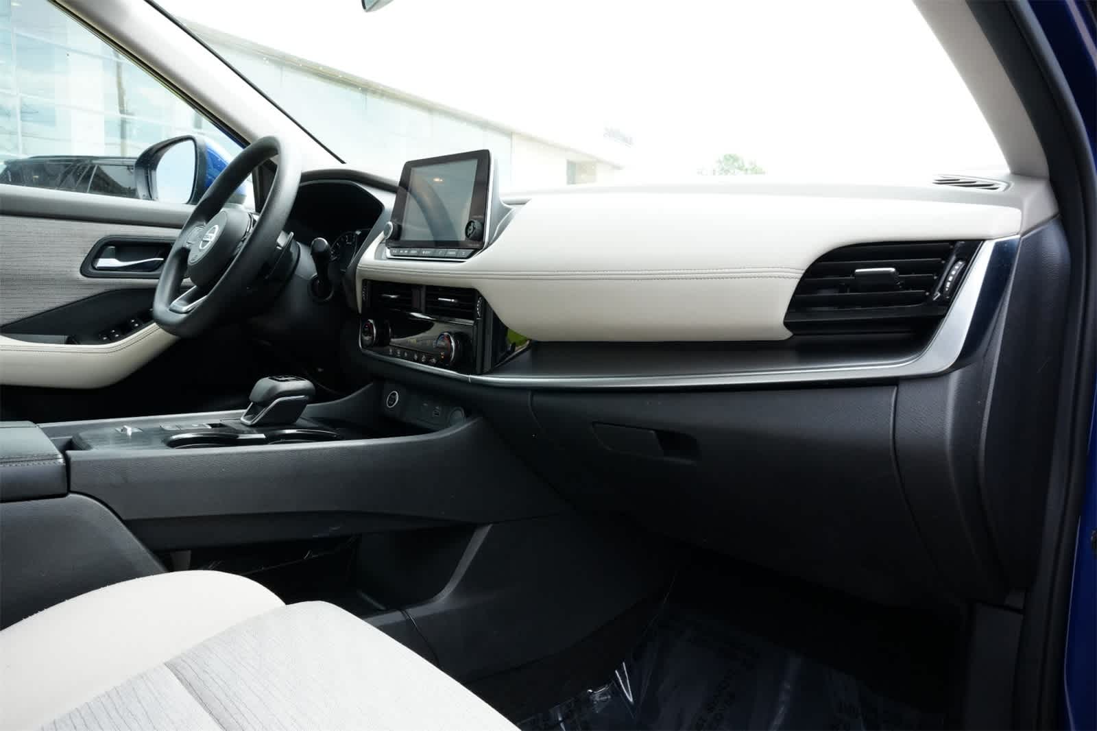 Thumbnail: 2021 Nissan Rogue - 22