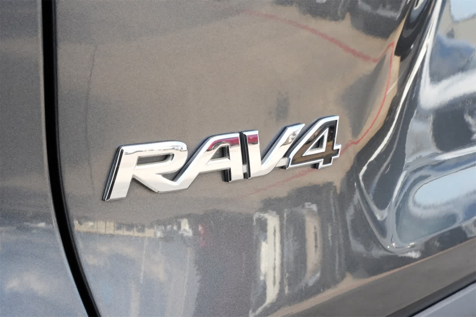 Thumbnail: 2020 Toyota RAV4 - 20