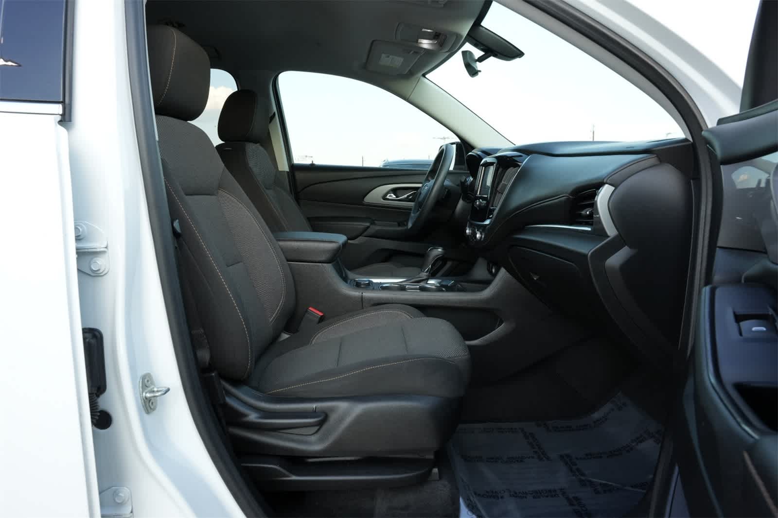 Thumbnail: 2020 Chevrolet Traverse - 24