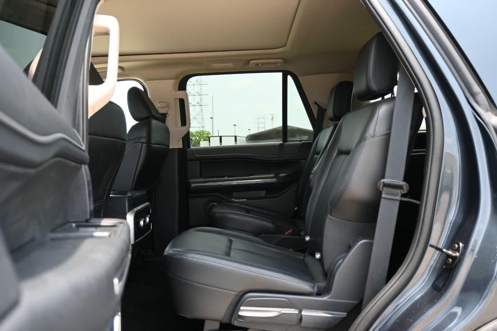 Thumbnail: 2022 Ford Expedition - 19