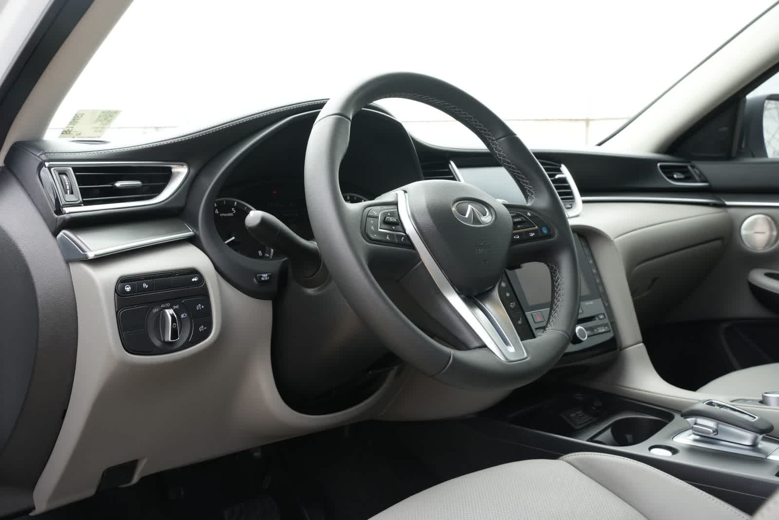 Thumbnail: 2025 INFINITI QX50 - 16