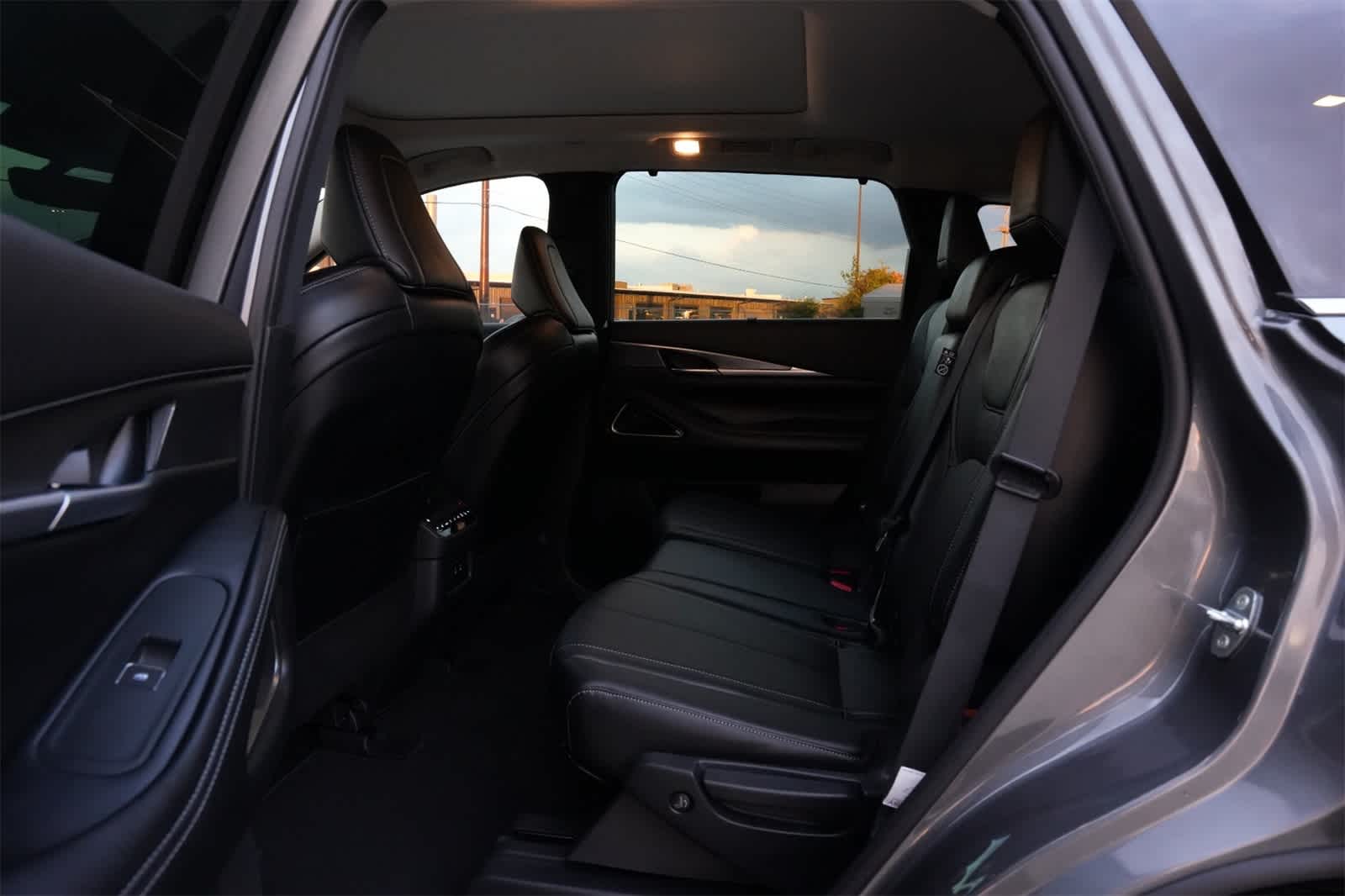 Thumbnail: 2026 INFINITI QX60 - 19