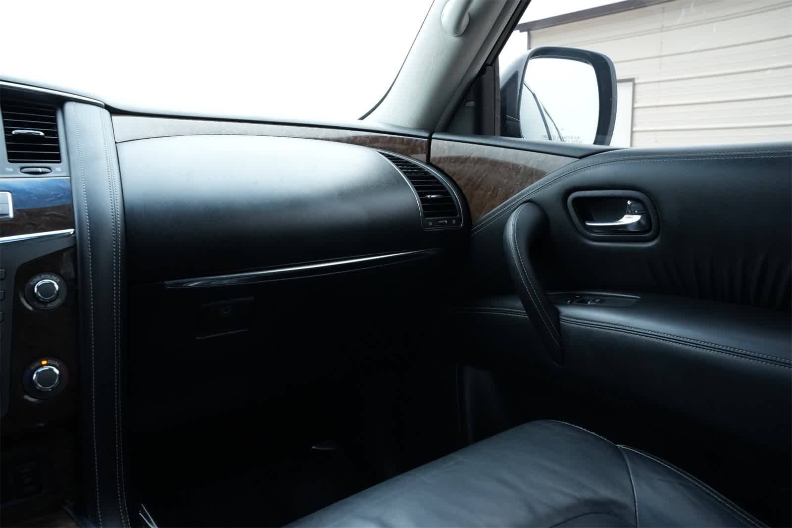 Thumbnail: 2015 INFINITI QX80 - 8