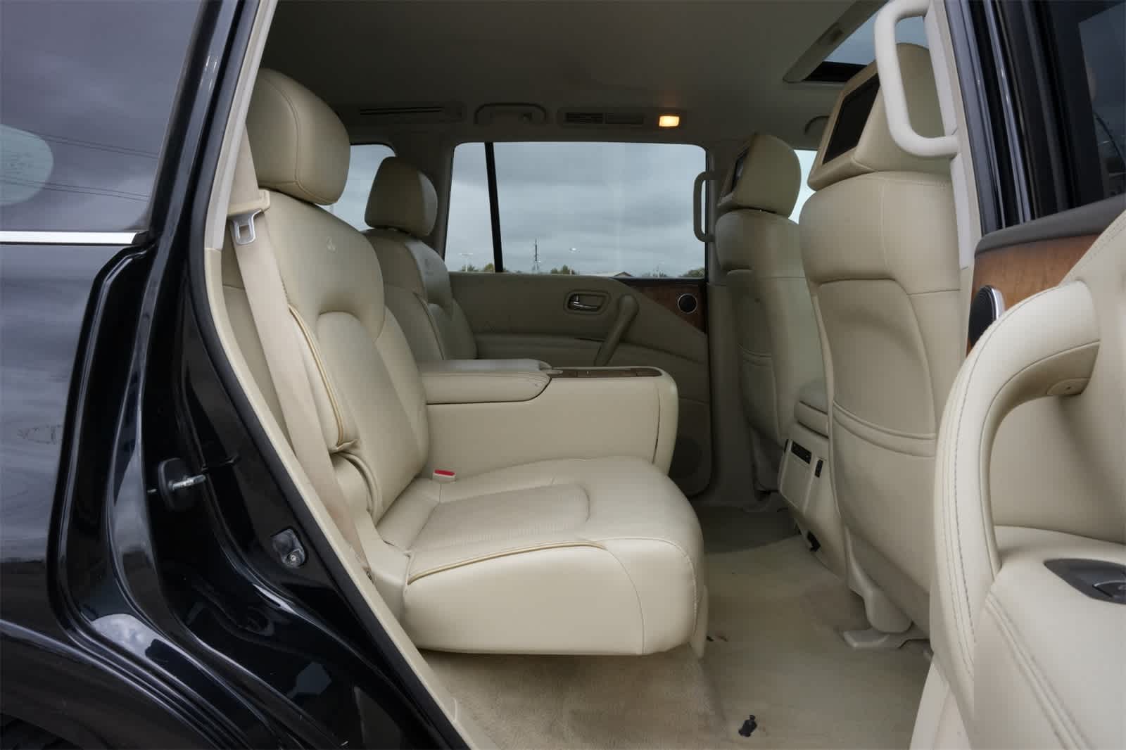 Thumbnail: 2014 INFINITI QX80 - 20