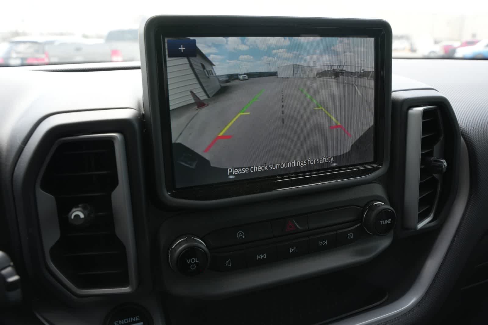 Thumbnail: 2021 Ford Bronco Sport - 14