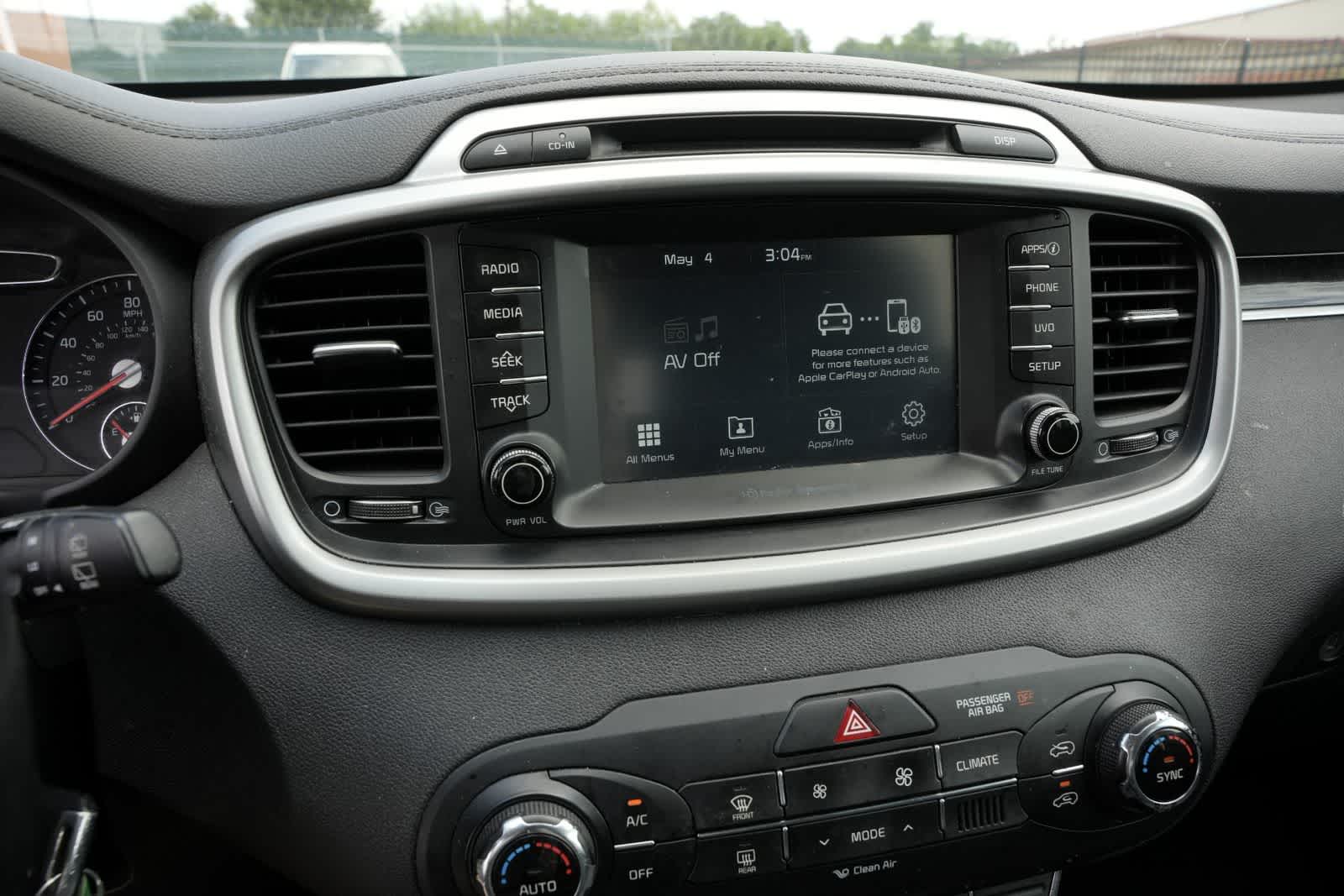 Thumbnail: 2017 Kia Sorento - 8