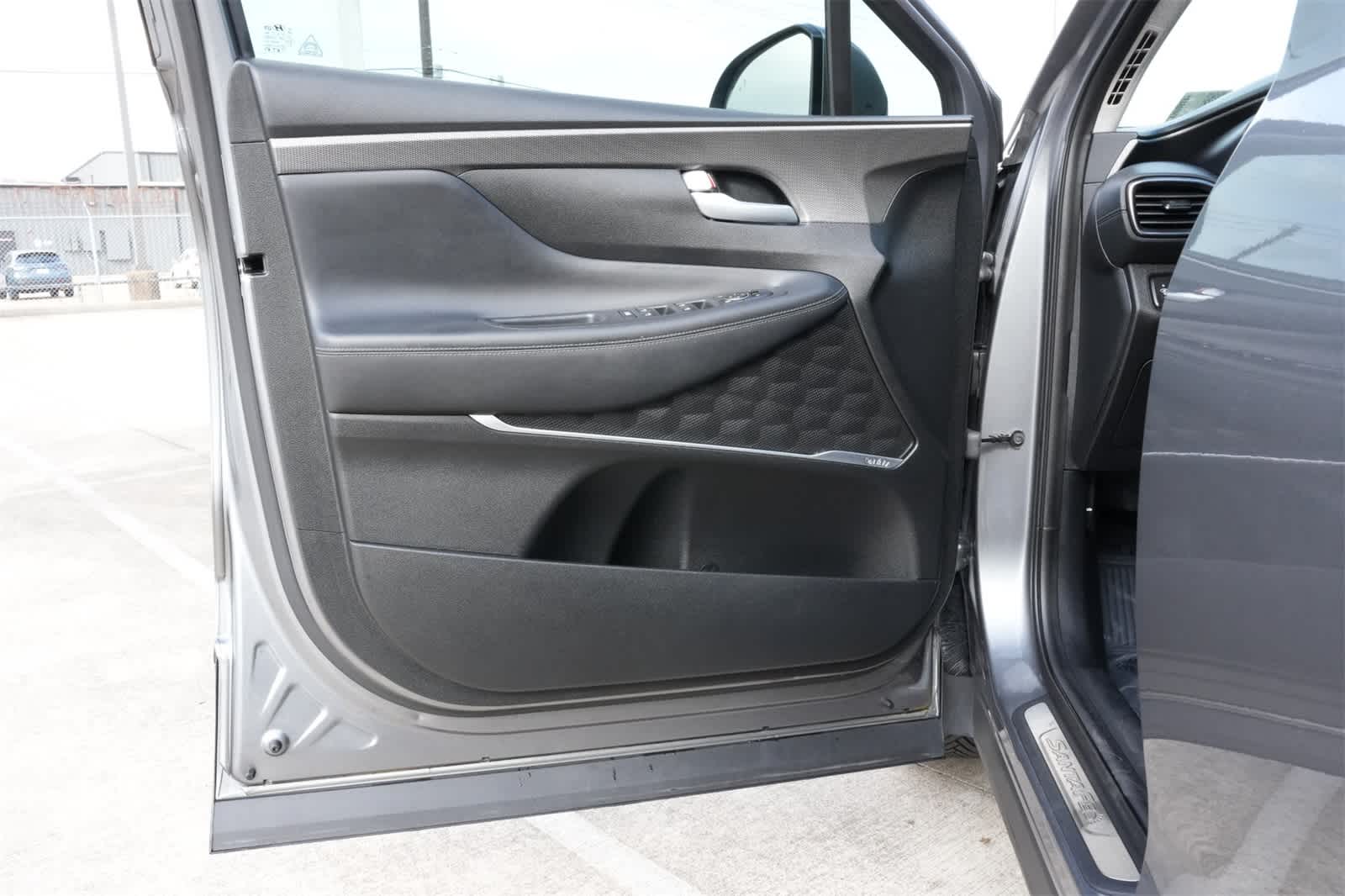 Thumbnail: 2019 Hyundai Santa Fe - 18