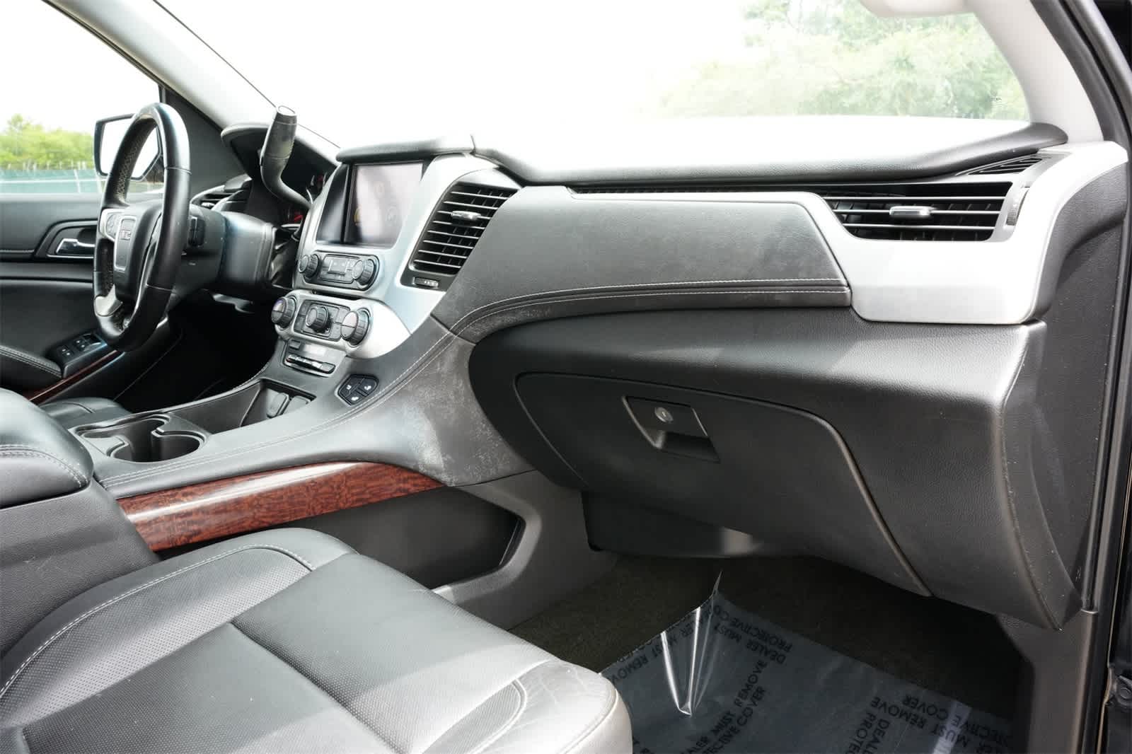 Thumbnail: 2016 GMC Yukon - 23
