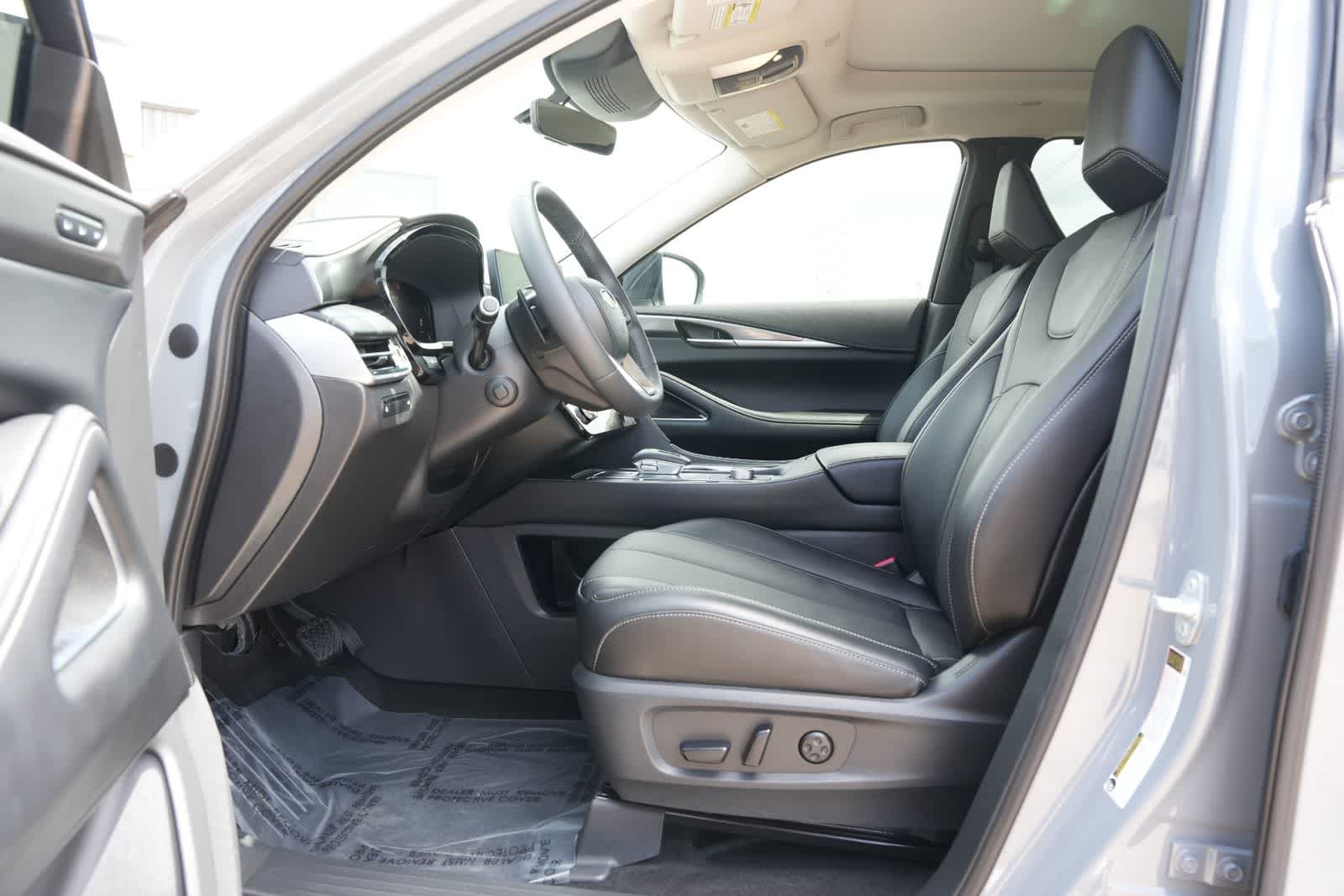 Thumbnail: 2026 INFINITI QX60 - 17