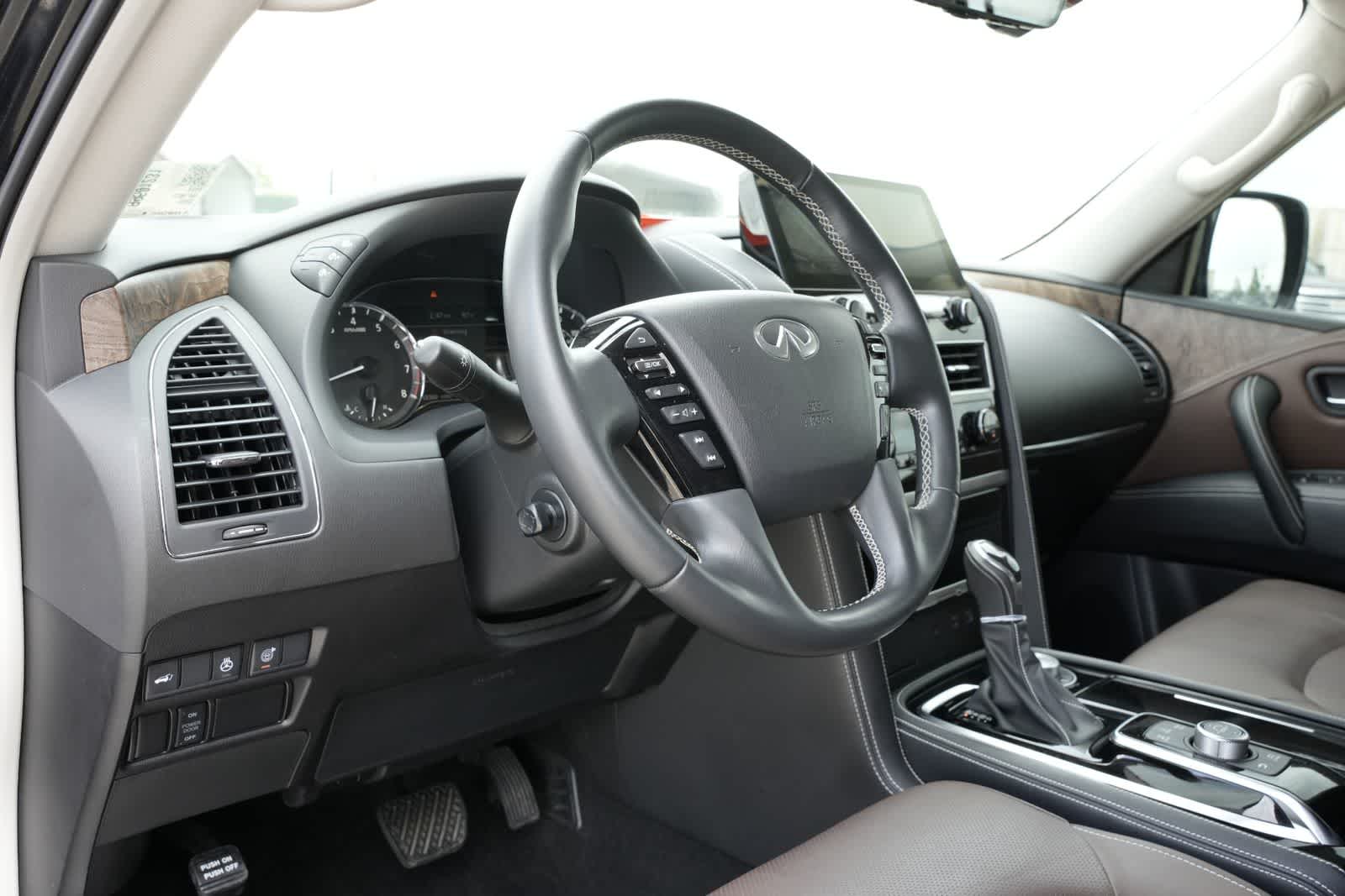 Thumbnail: 2024 INFINITI QX80 - 16