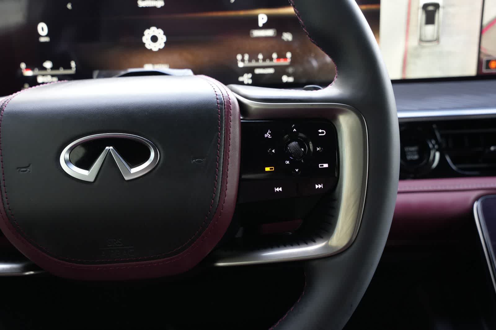 Thumbnail: 2026 INFINITI QX80 - 16