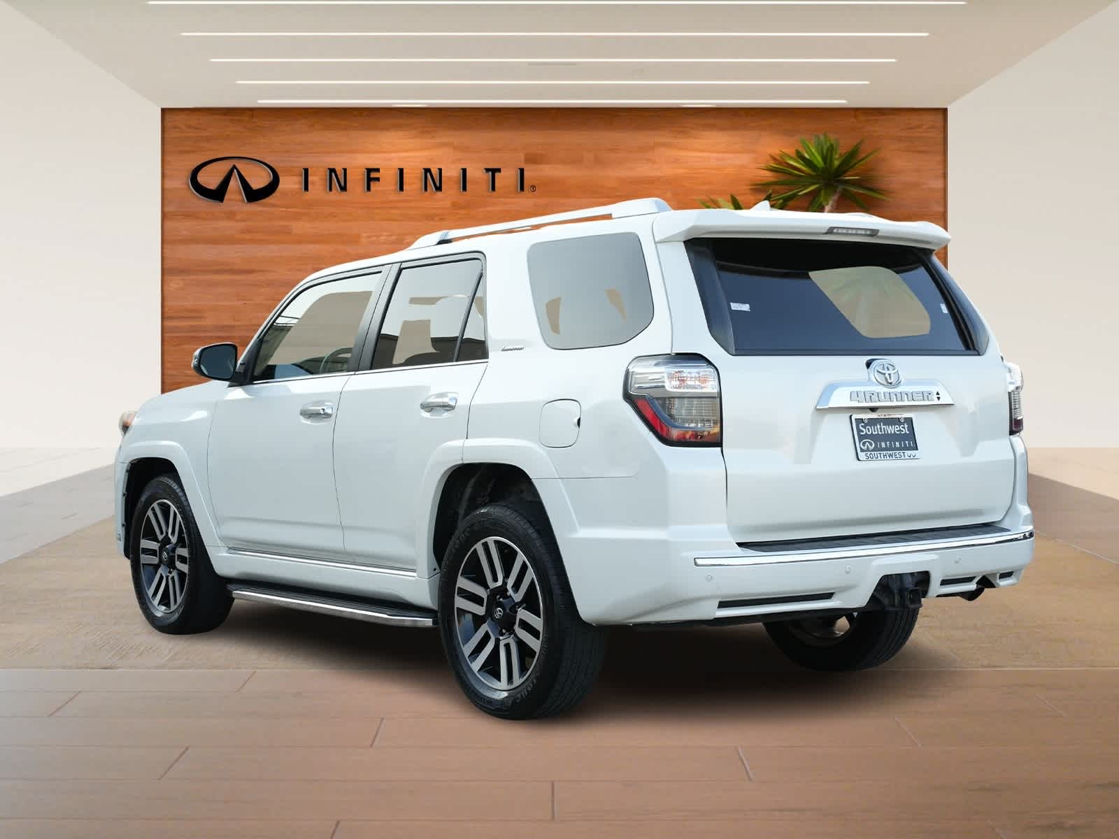 Thumbnail: 2016 Toyota 4Runner - 5