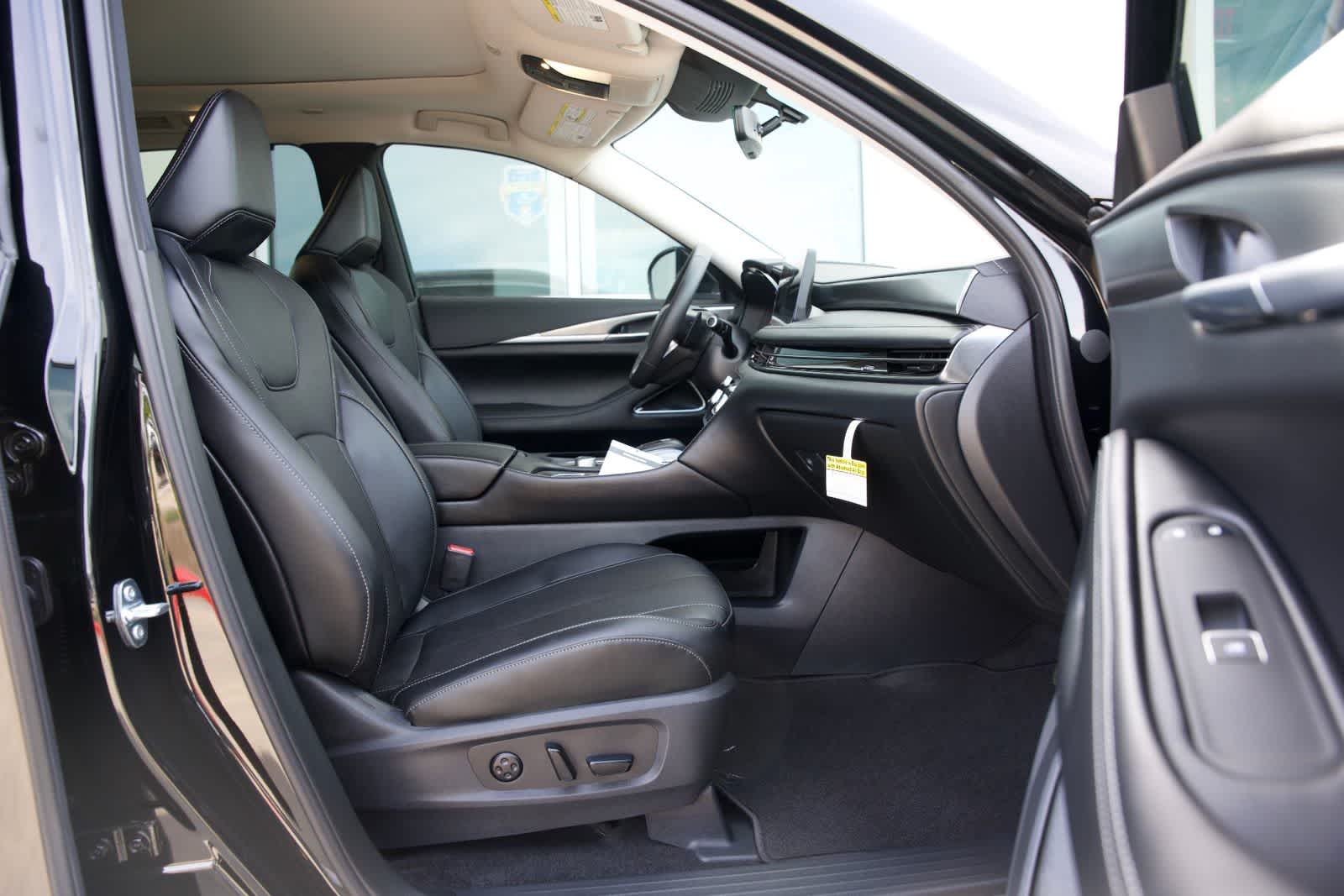 Thumbnail: 2026 INFINITI QX60 - 24