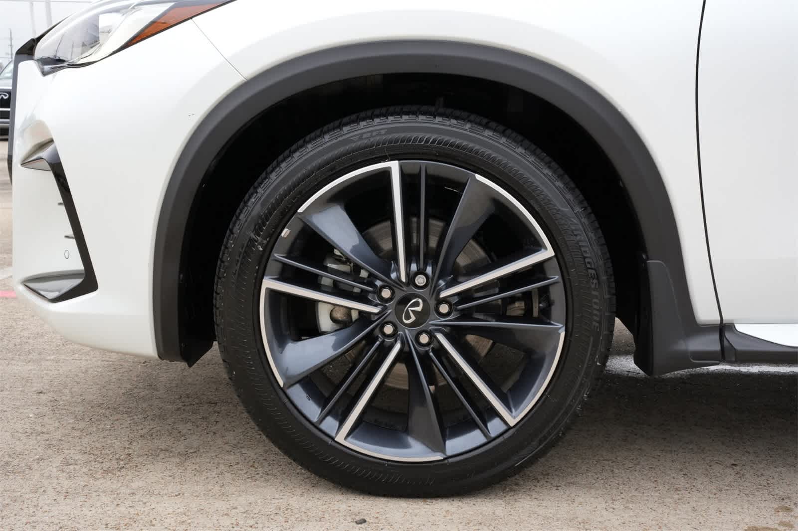 Thumbnail: 2025 INFINITI QX50 - 26