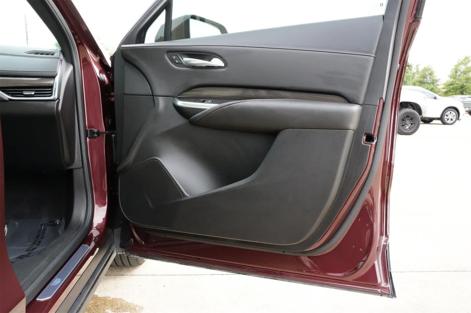 Thumbnail: 2022 Cadillac XT4 - 26