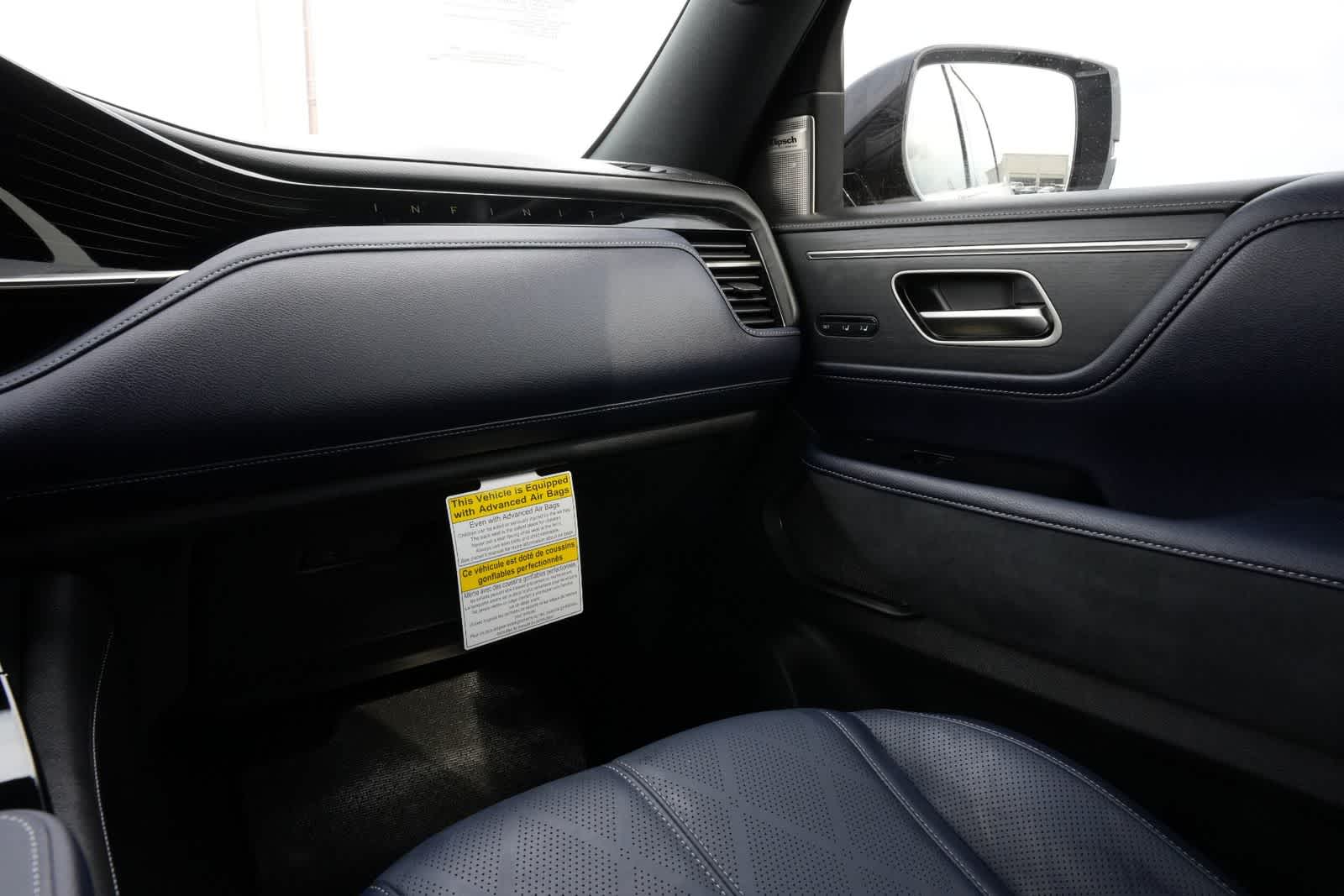 Thumbnail: 2026 INFINITI QX80 - 8