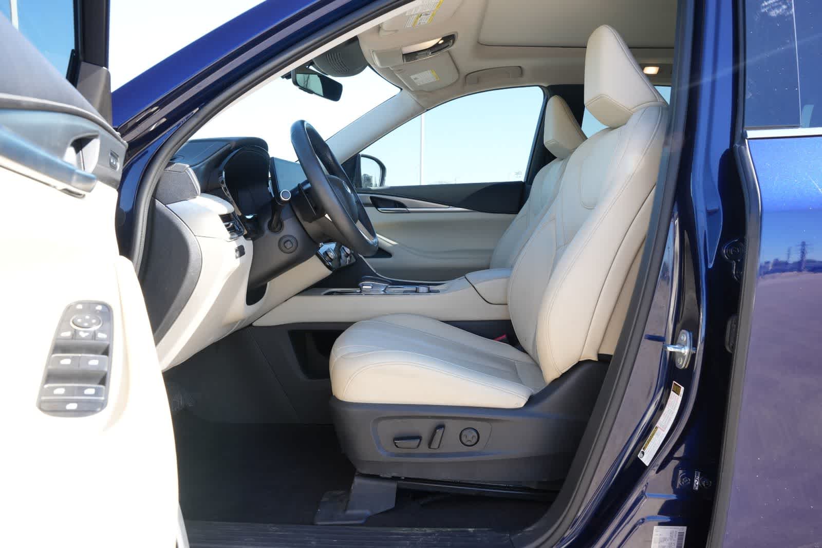 Thumbnail: 2023 INFINITI QX60 - 17