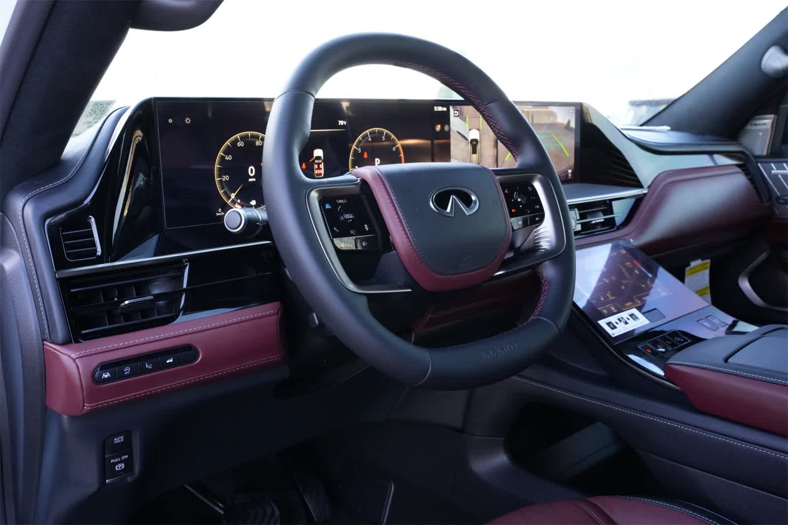 Thumbnail: 2026 INFINITI QX80 - 16