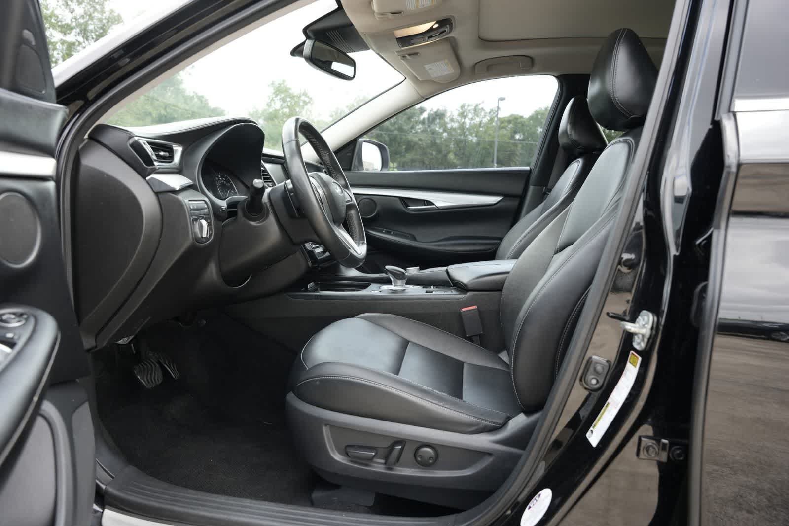 Thumbnail: 2021 INFINITI QX50 - 16