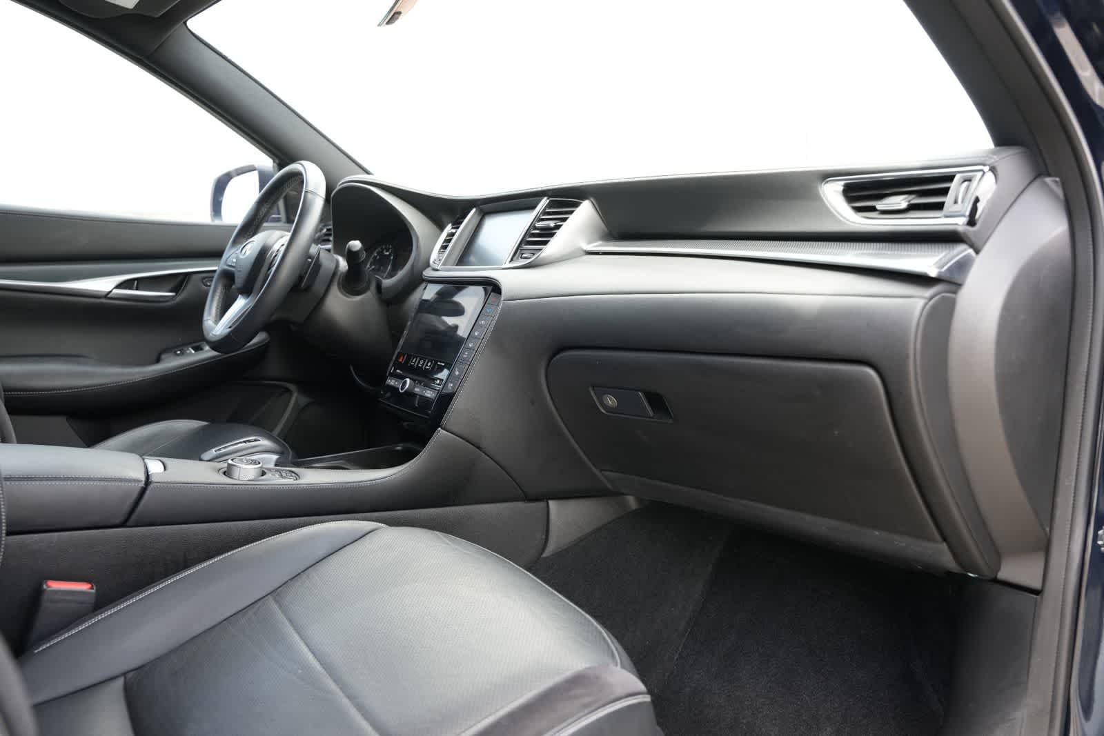 Thumbnail: 2023 INFINITI QX50 - 20