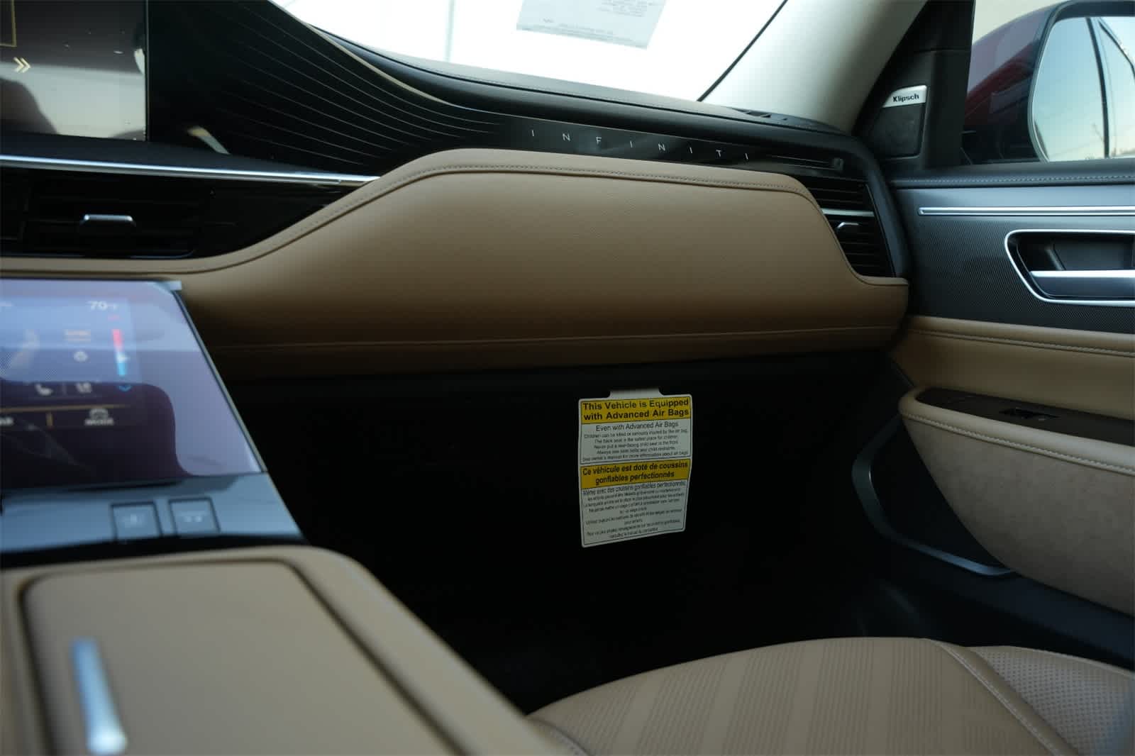 2025 INFINITI QX80 Luxe 8
