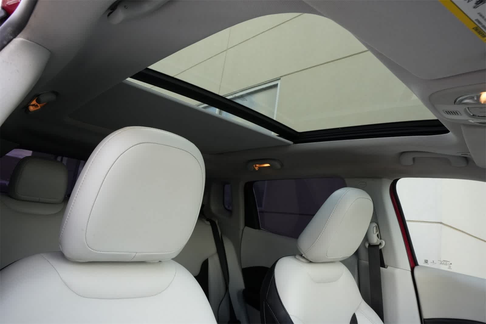 Thumbnail: 2018 Jeep Compass - 23