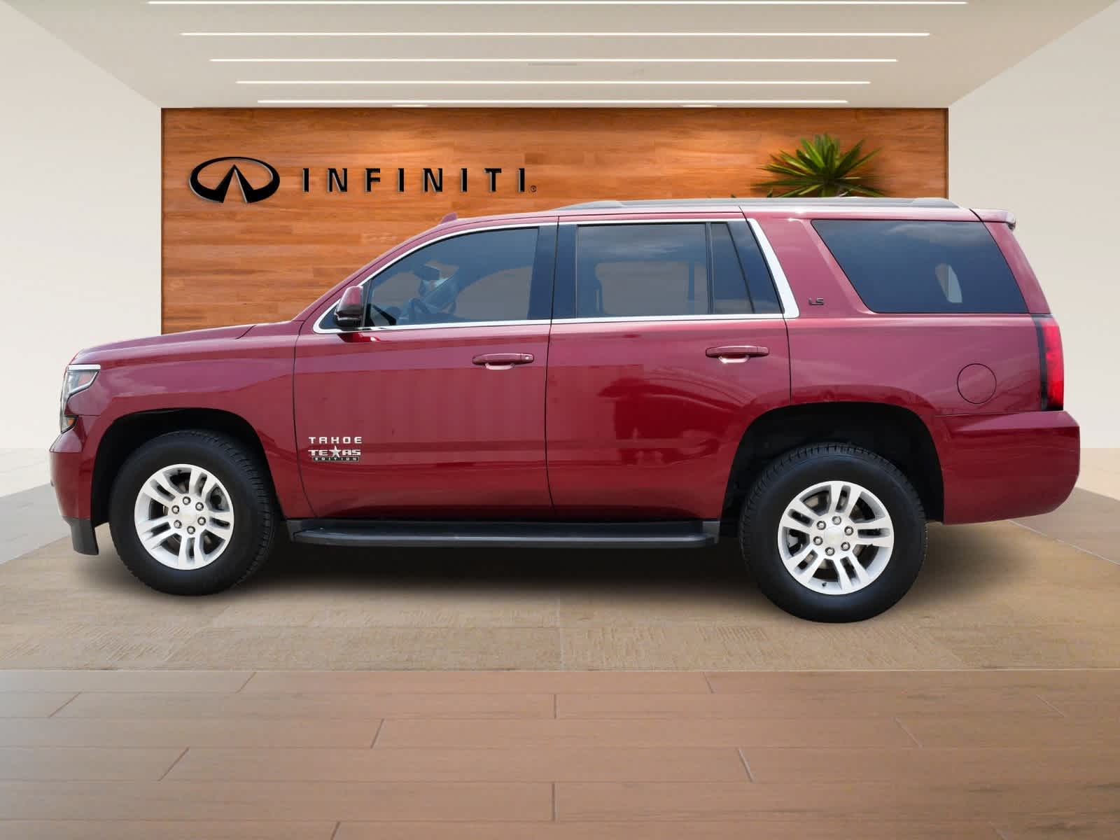 Thumbnail: 2018 Chevrolet Tahoe - 4