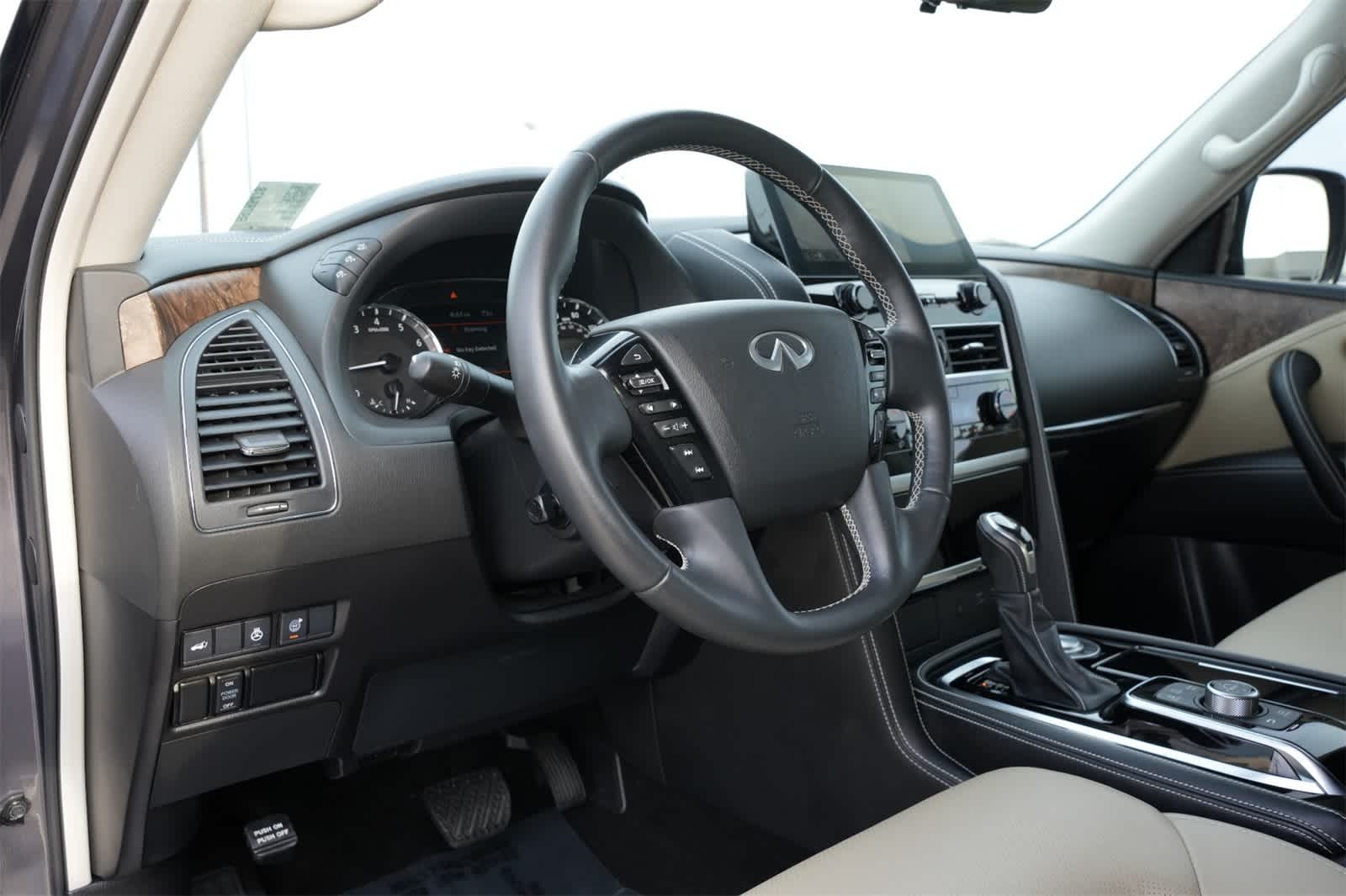 Thumbnail: 2024 INFINITI QX80 - 16