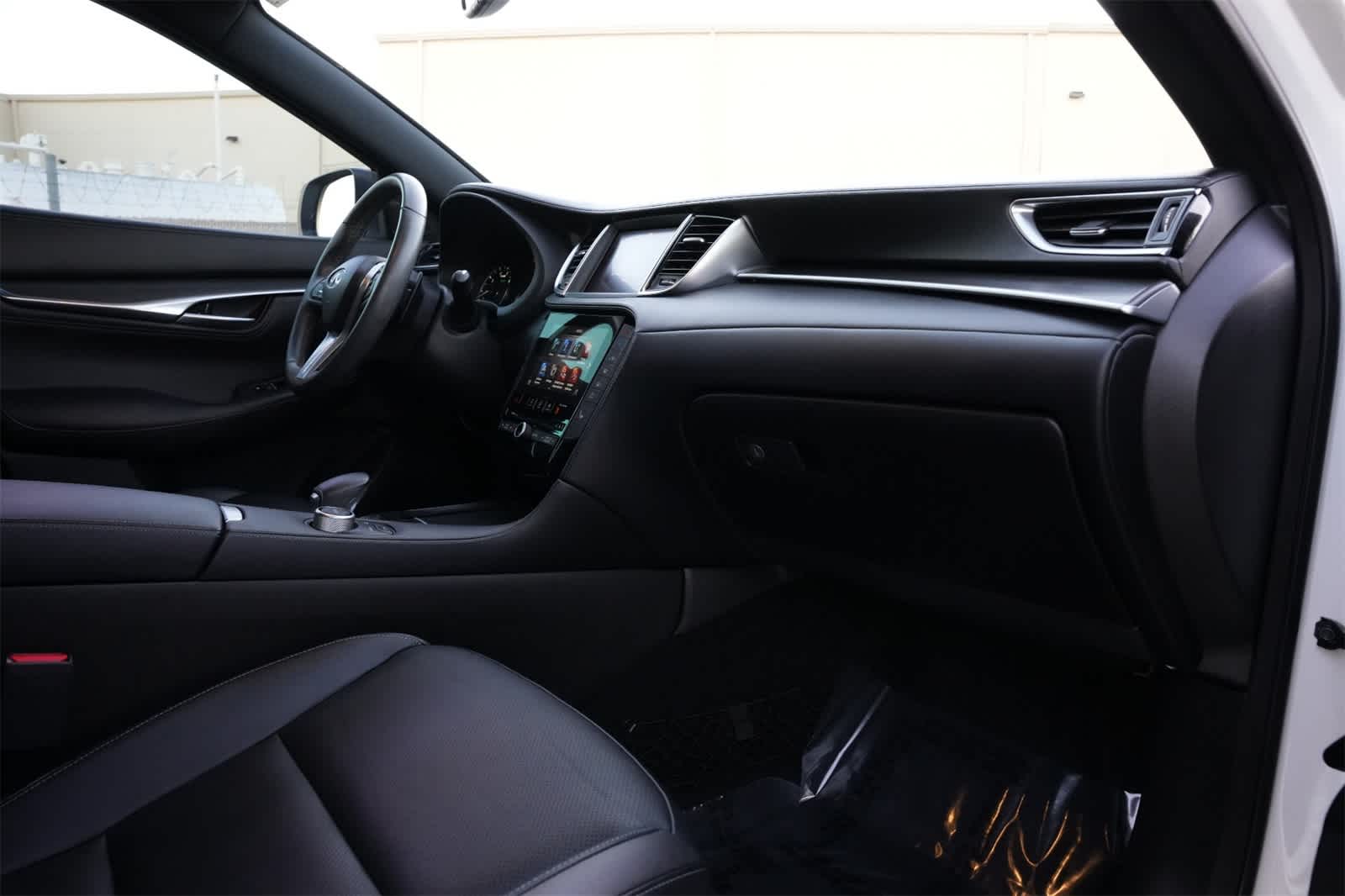 Thumbnail: 2023 INFINITI QX55 - 21