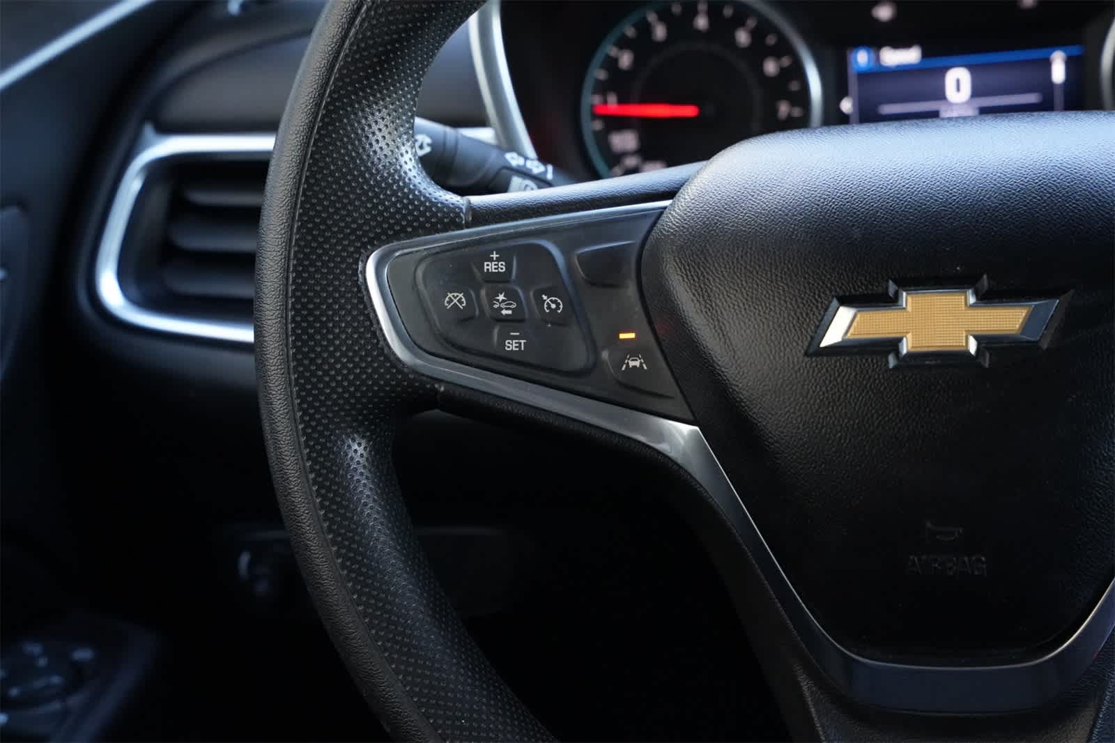 Thumbnail: 2020 Chevrolet Equinox - 10