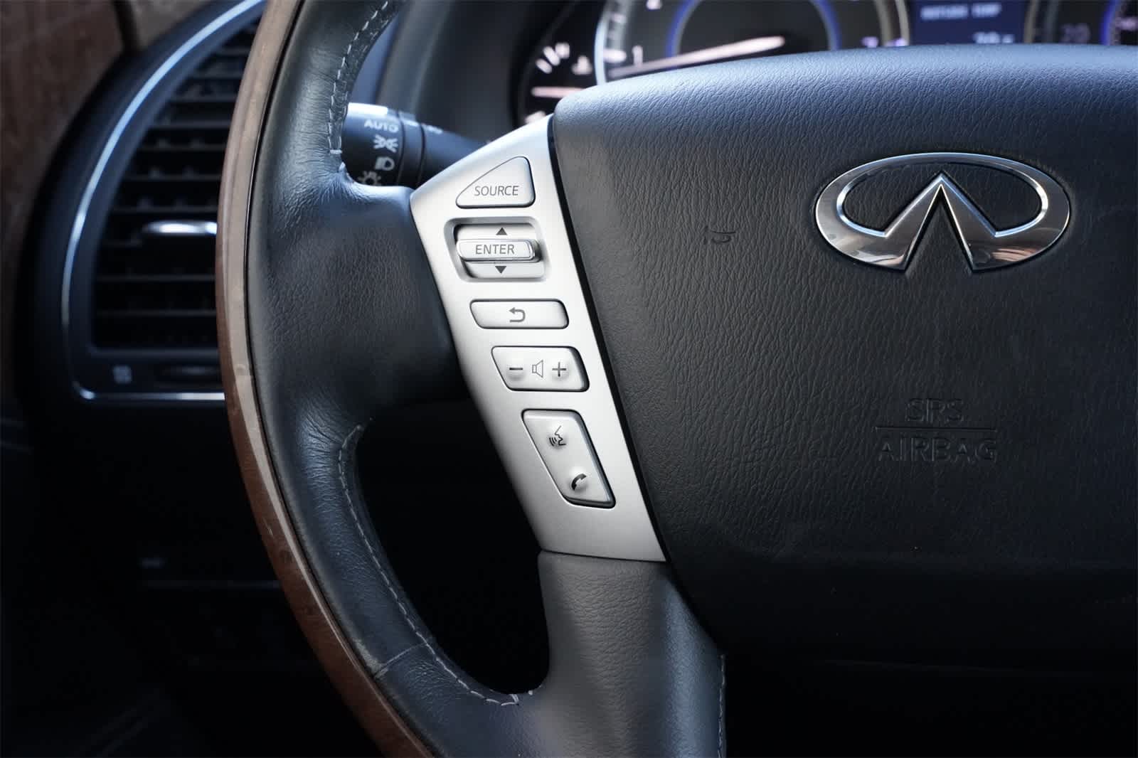 Thumbnail: 2017 INFINITI QX80 - 10