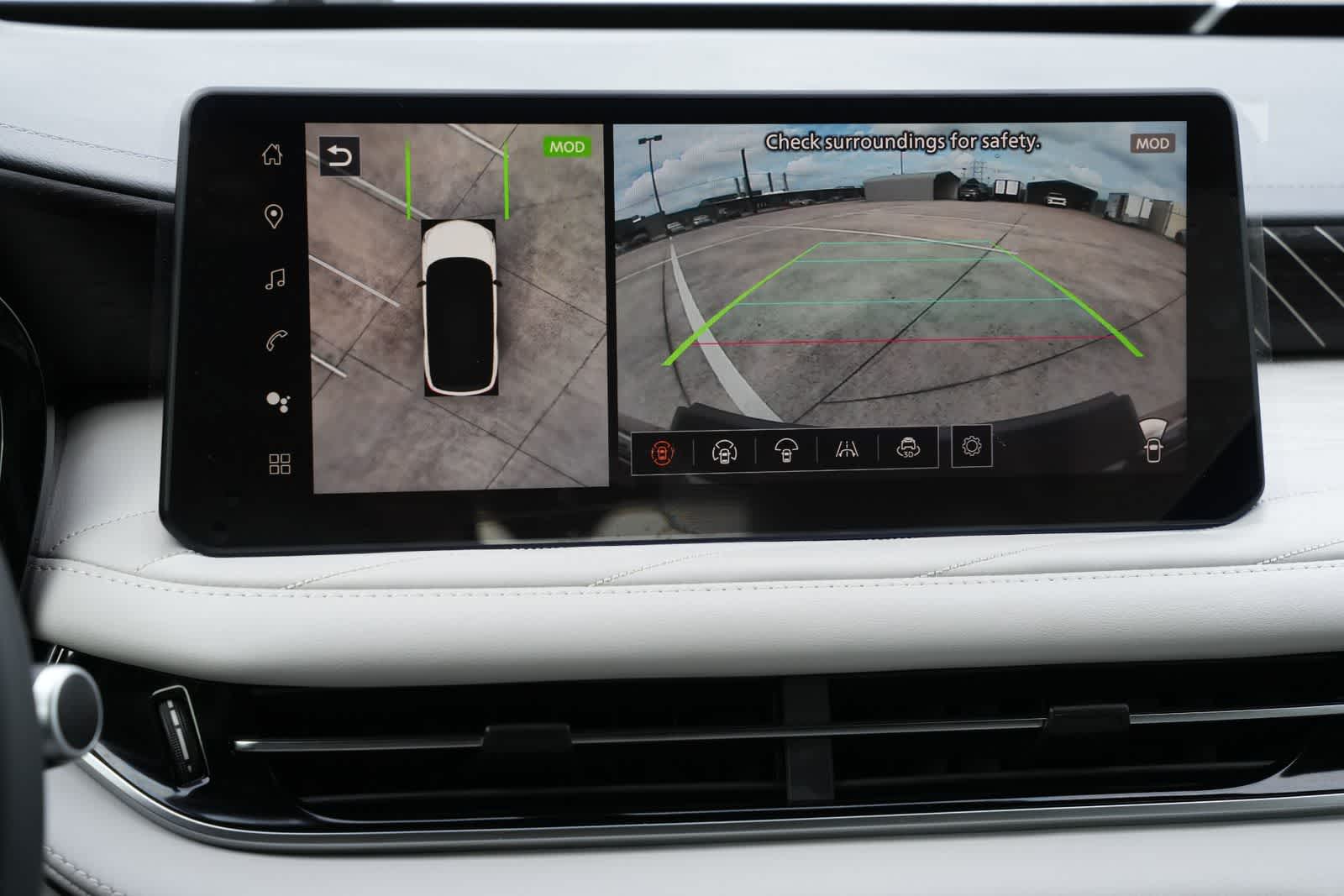 Thumbnail: 2026 INFINITI QX60 - 14