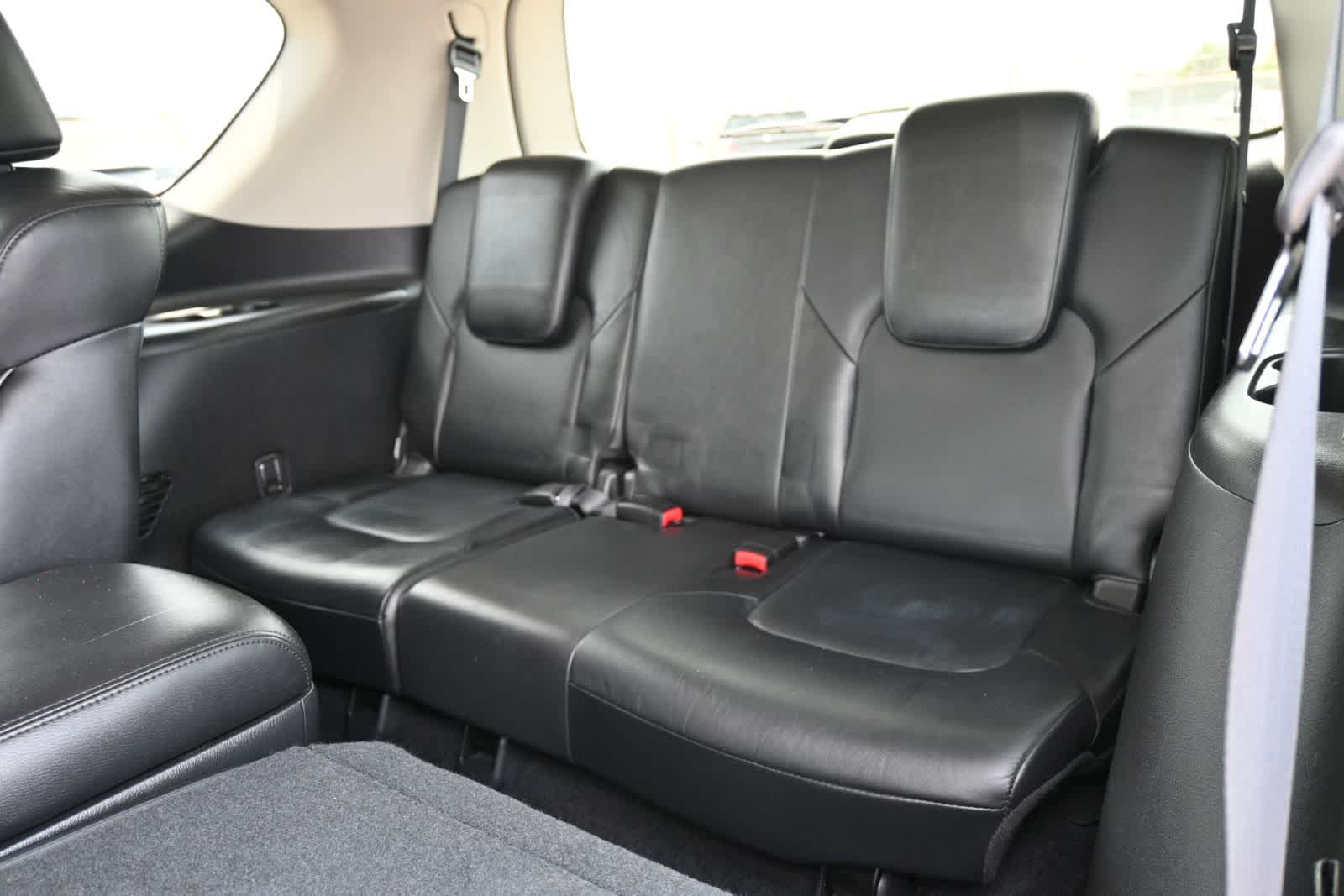 Thumbnail: 2012 INFINITI QX56 - 20