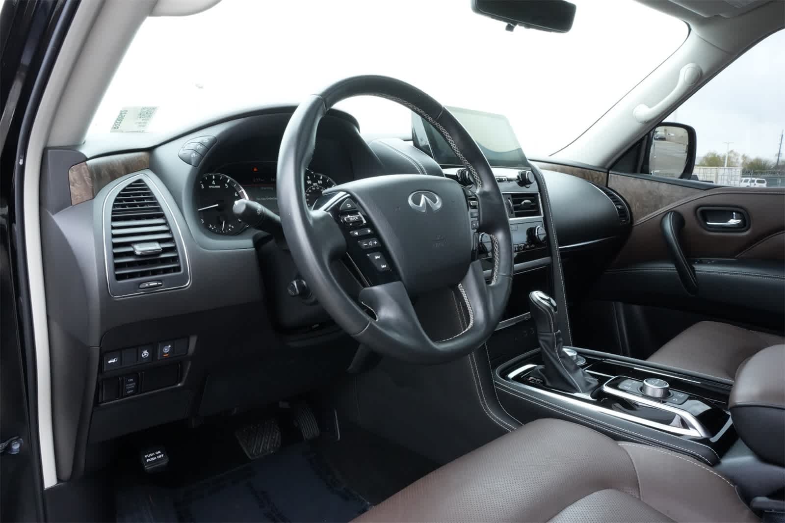 Thumbnail: 2024 INFINITI QX80 - 15